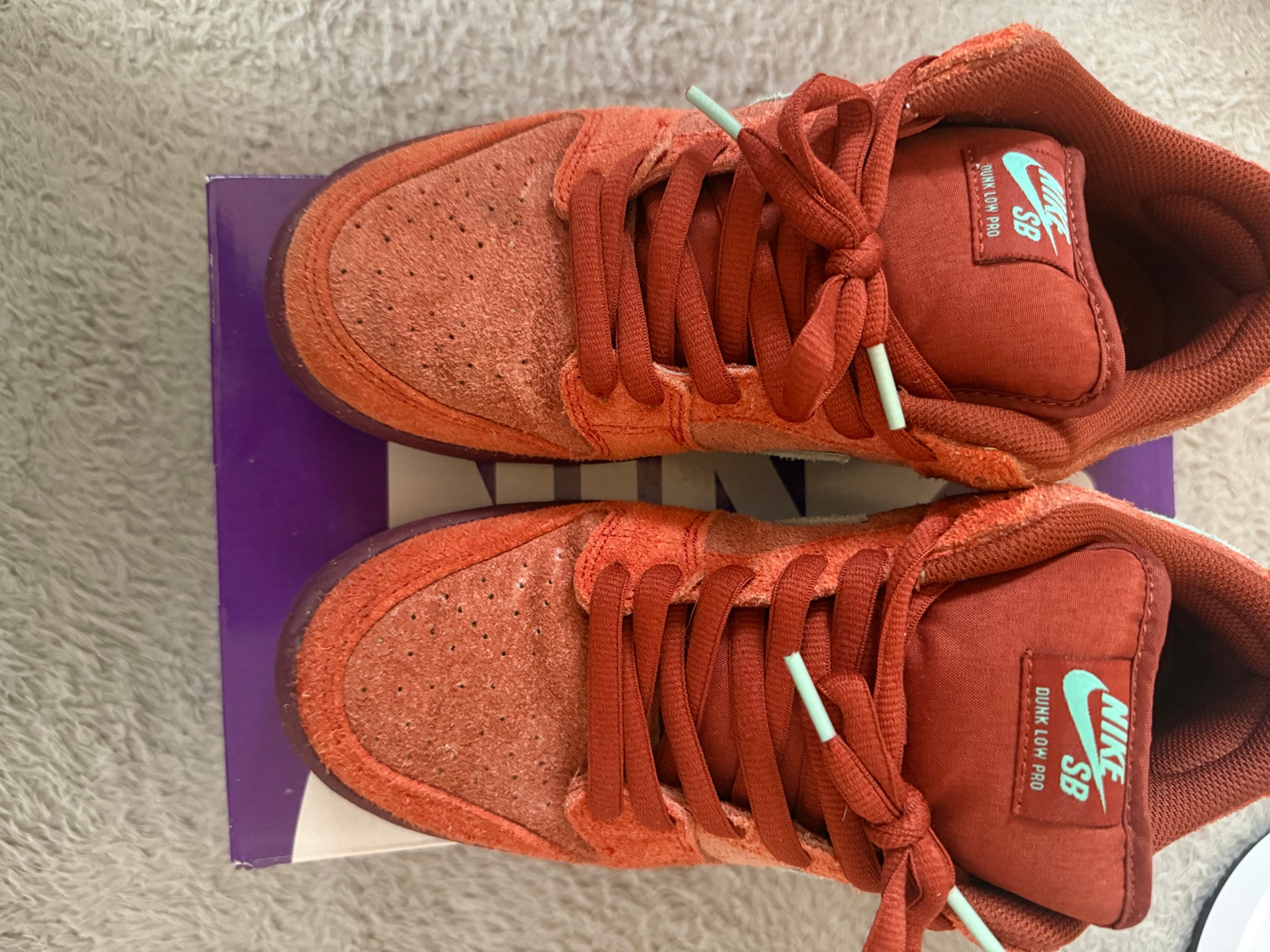Nike SB Dunk Low Pro PRM "Mystic Red and Rosewood"