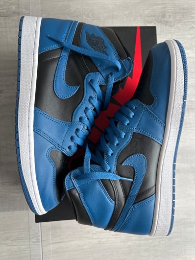 Nike Air Jordan 1 Retro High OG "Dark Marina Blue"