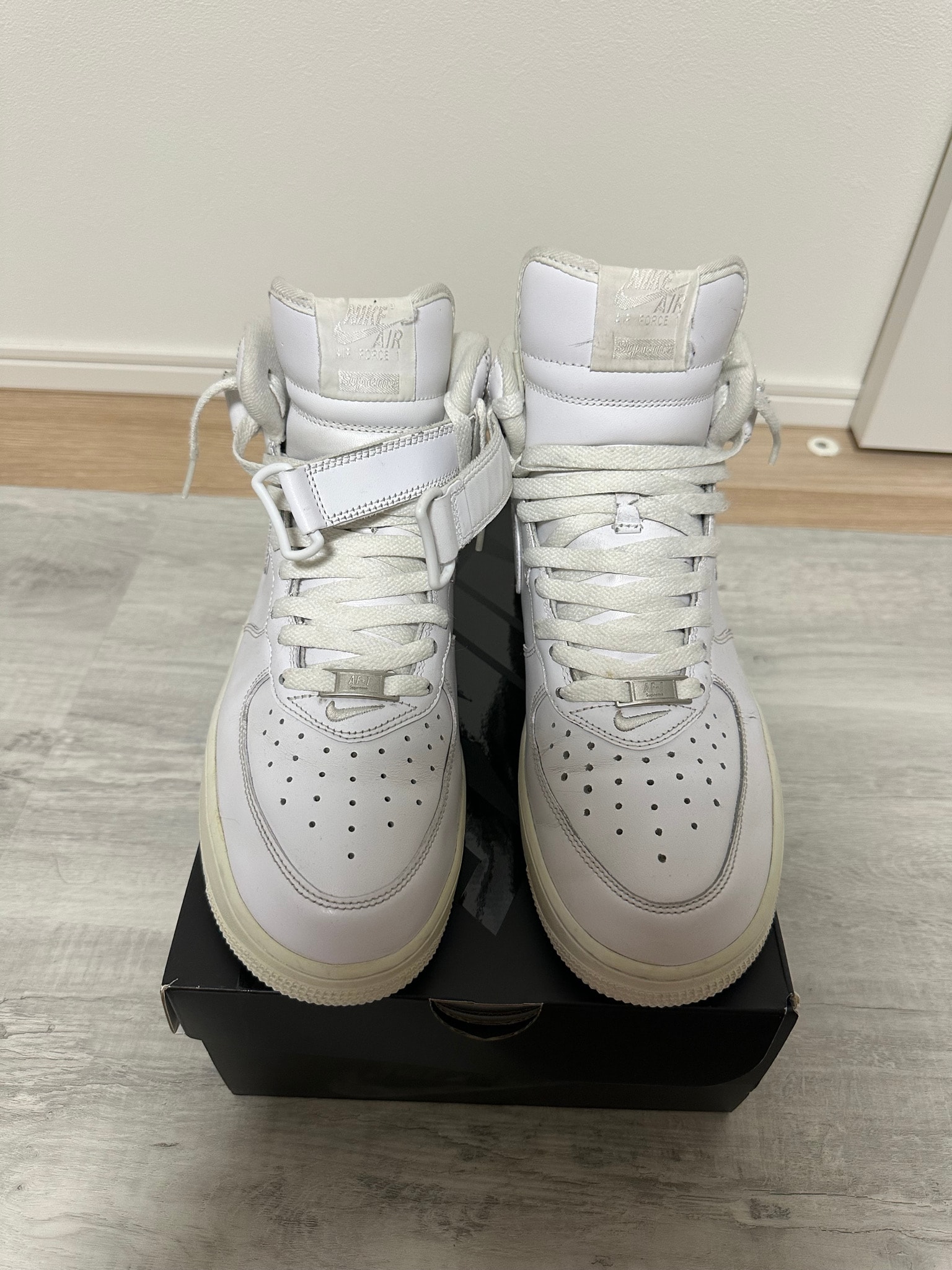 Supreme × Nike Air Force 1 Mid "White" FW24