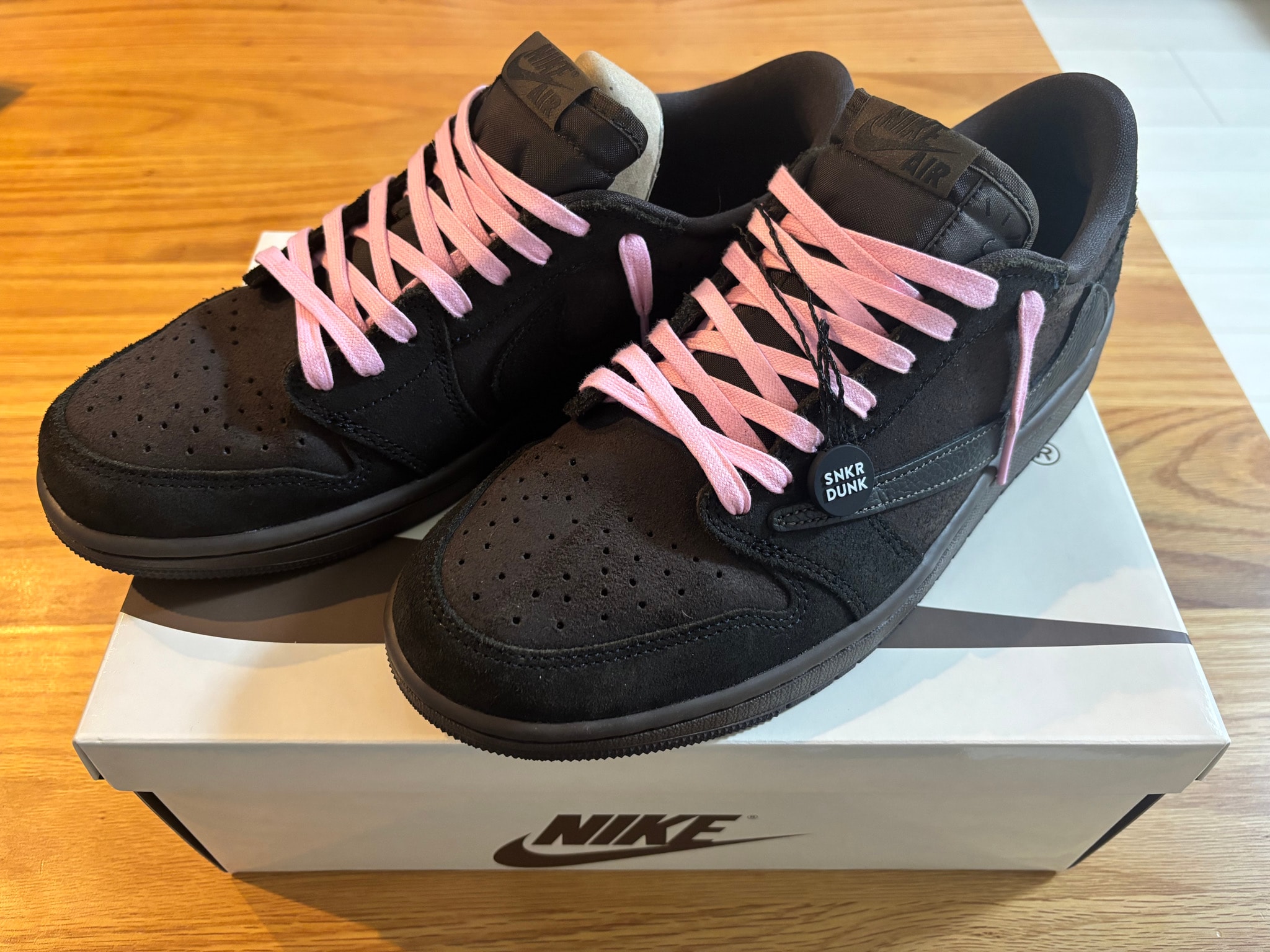 Travis Scott × Nike Air Jordan 1 Low OG SP "Velvet Brown and Dark Mocha"