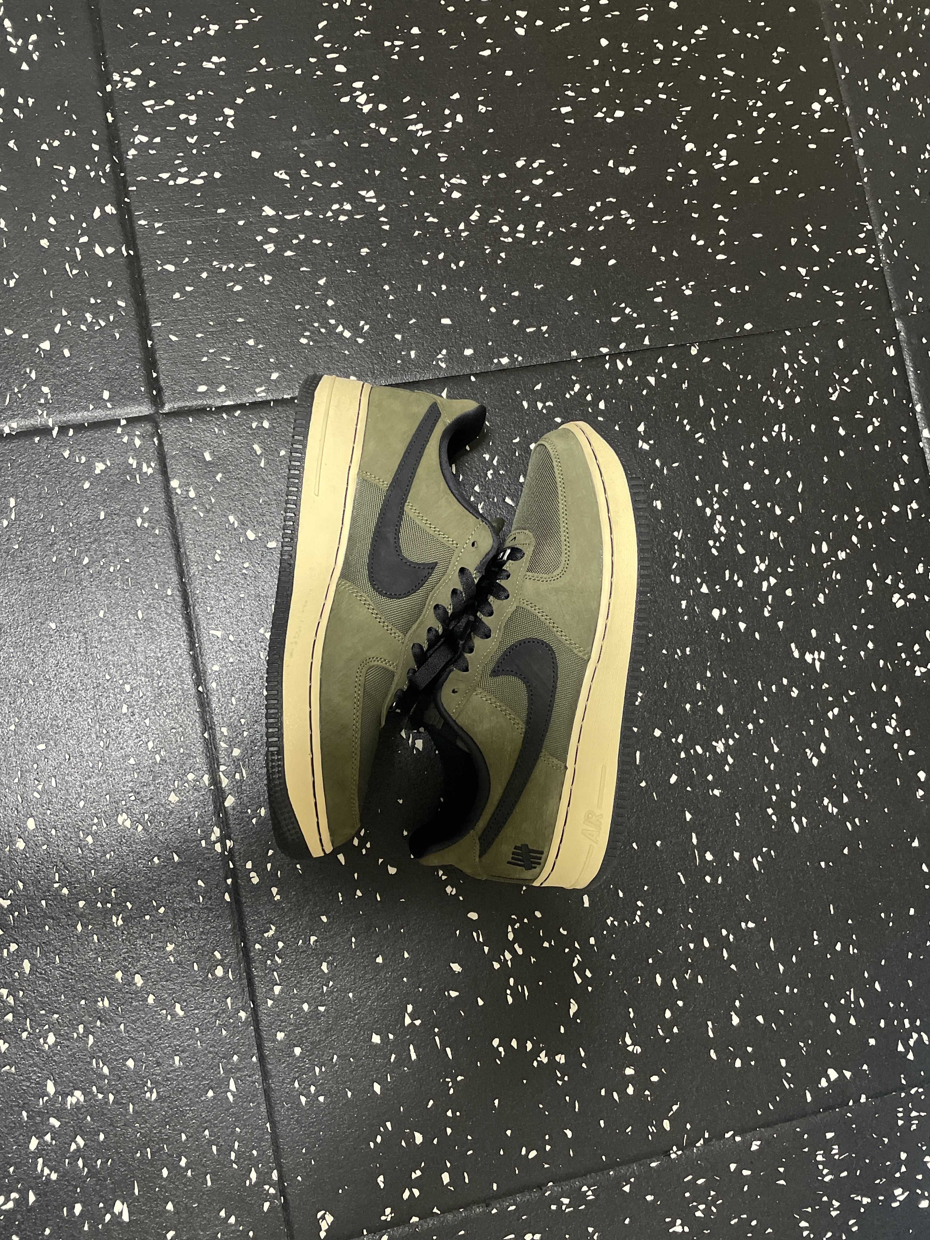 UNDEFEATED × Nike Air Force 1 Low "Olive"