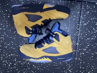 NIKE AIR JORDAN 5 "MICHIGAN"