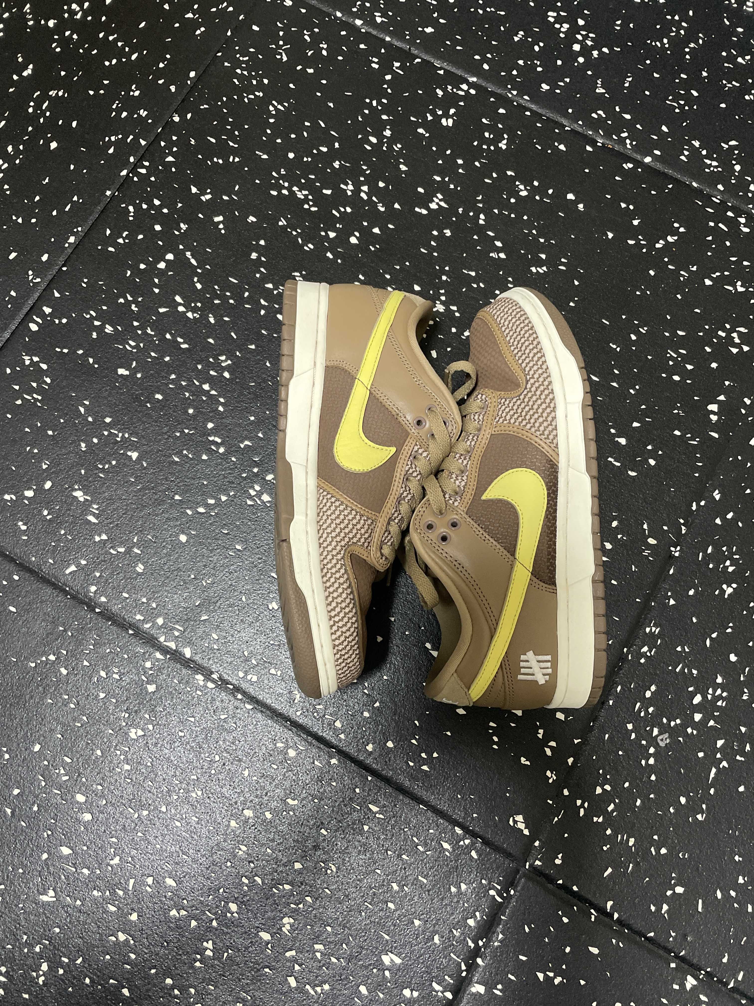 UNDEFEATED × Nike Dunk Low SP  "Canteen/Lemon Frost/Palomino"