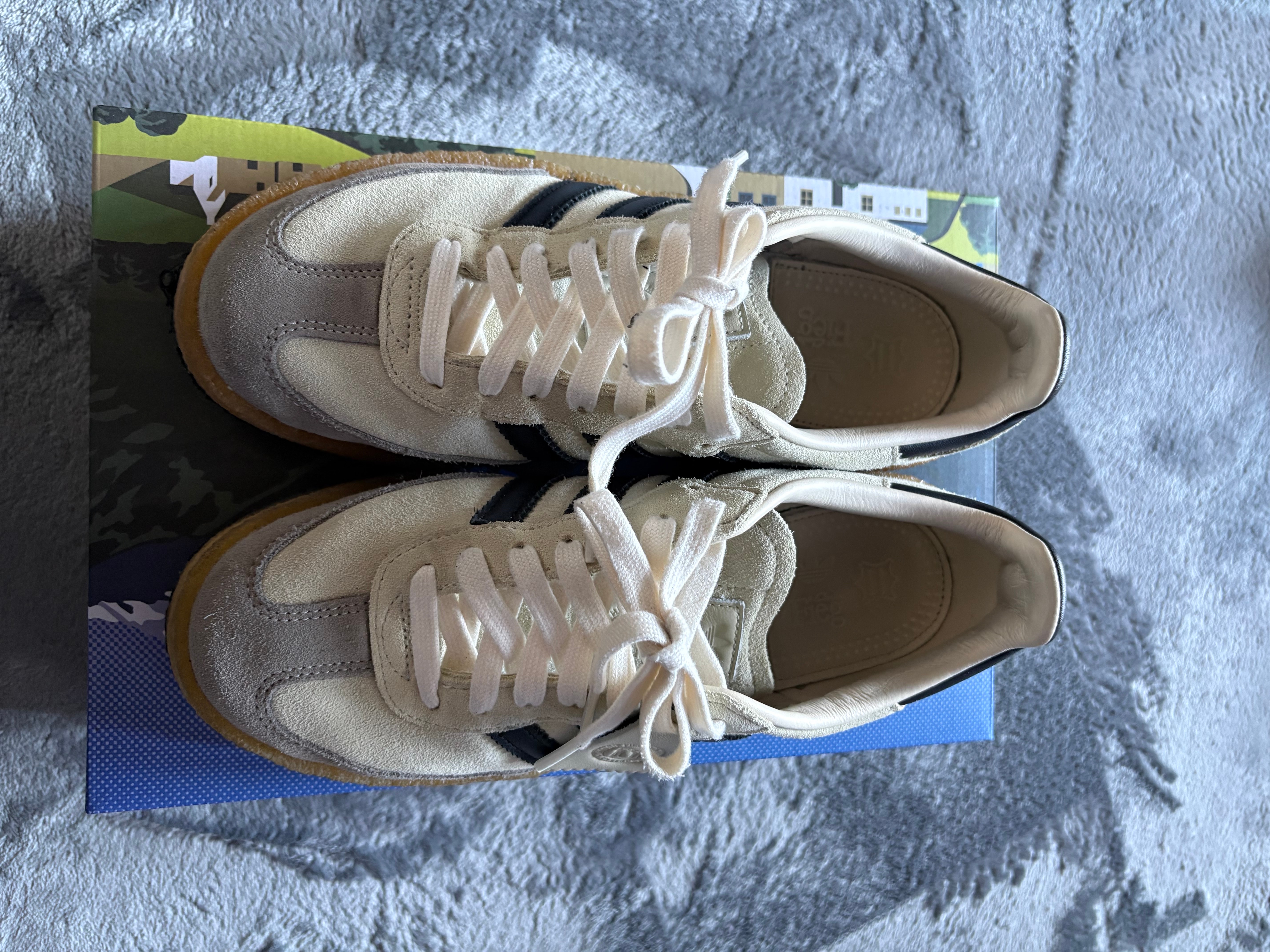 キス ロニー・ファイグ × クラークス × アディダス 8th ストリート サンバ キスマス "コアブラック"