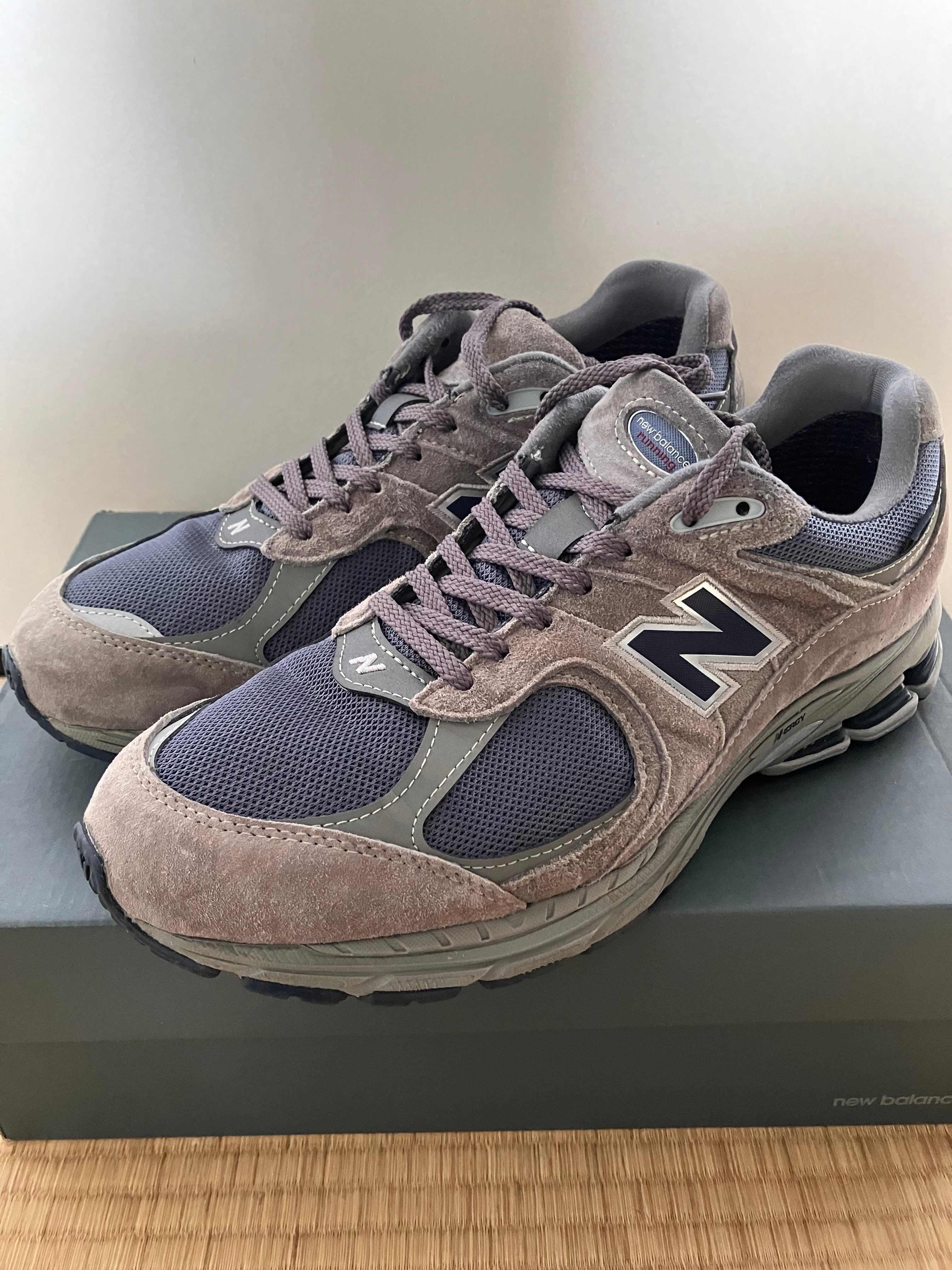 ニューバランス 2002R ゴアテックス "キャッスルロック"