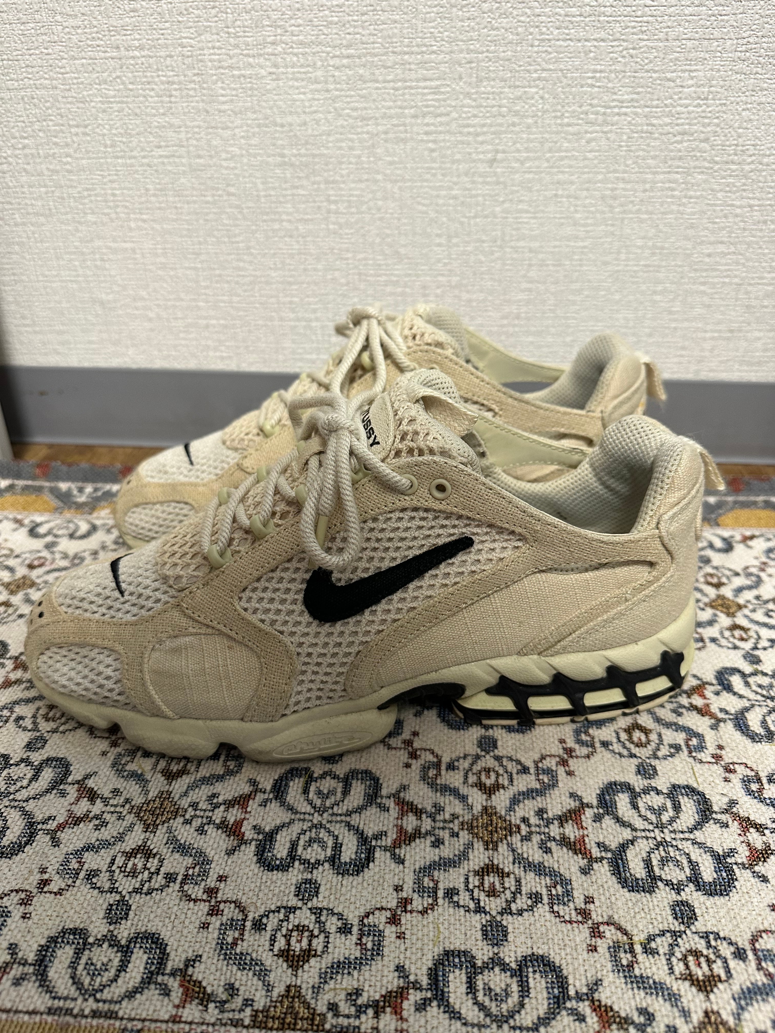 ステューシー × ナイキ エアズーム スピリドン CG2 "フォッシル/ブラック"