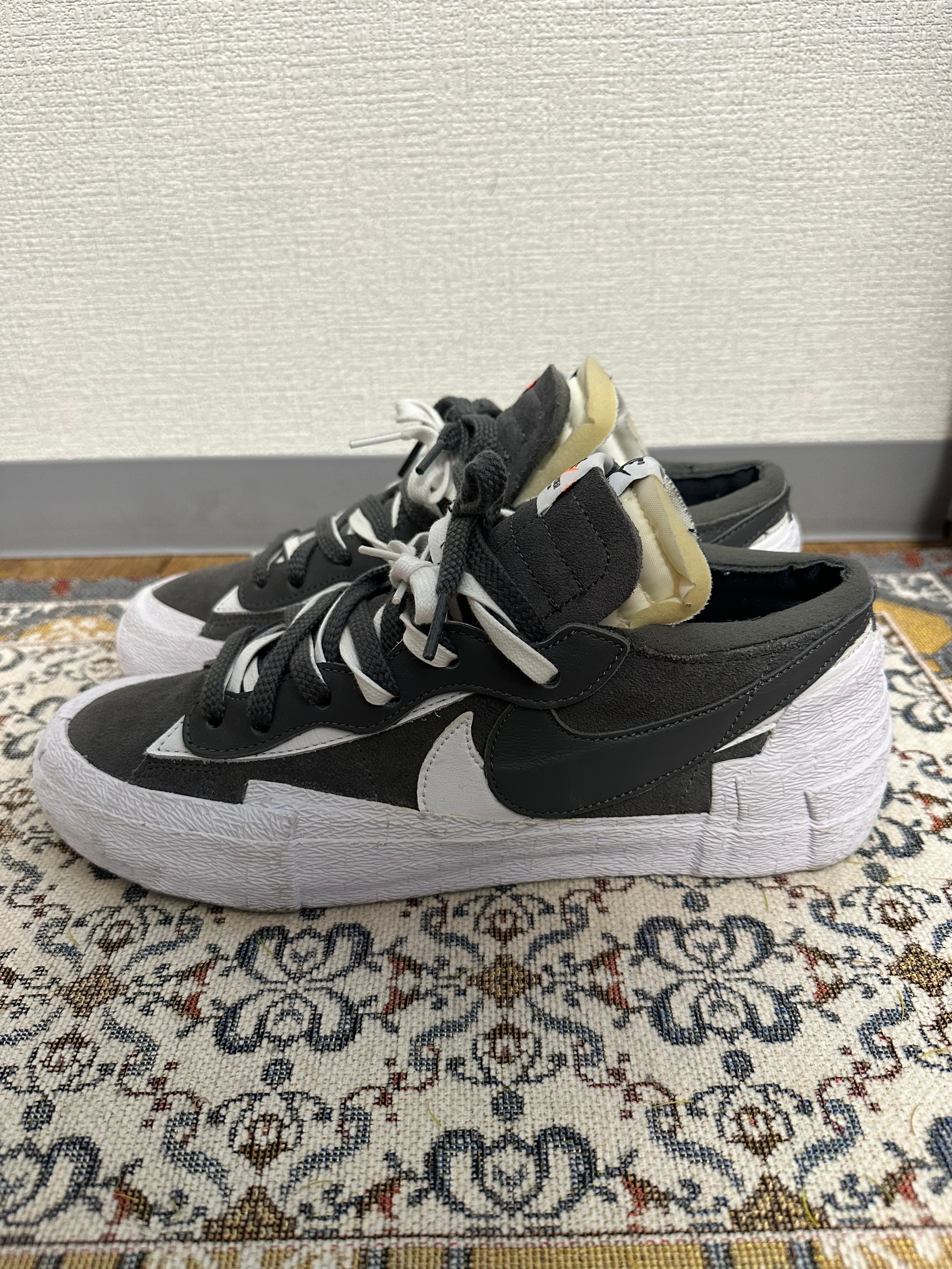 サカイ × ナイキ ブレーザー ロー "アイアン グレー"