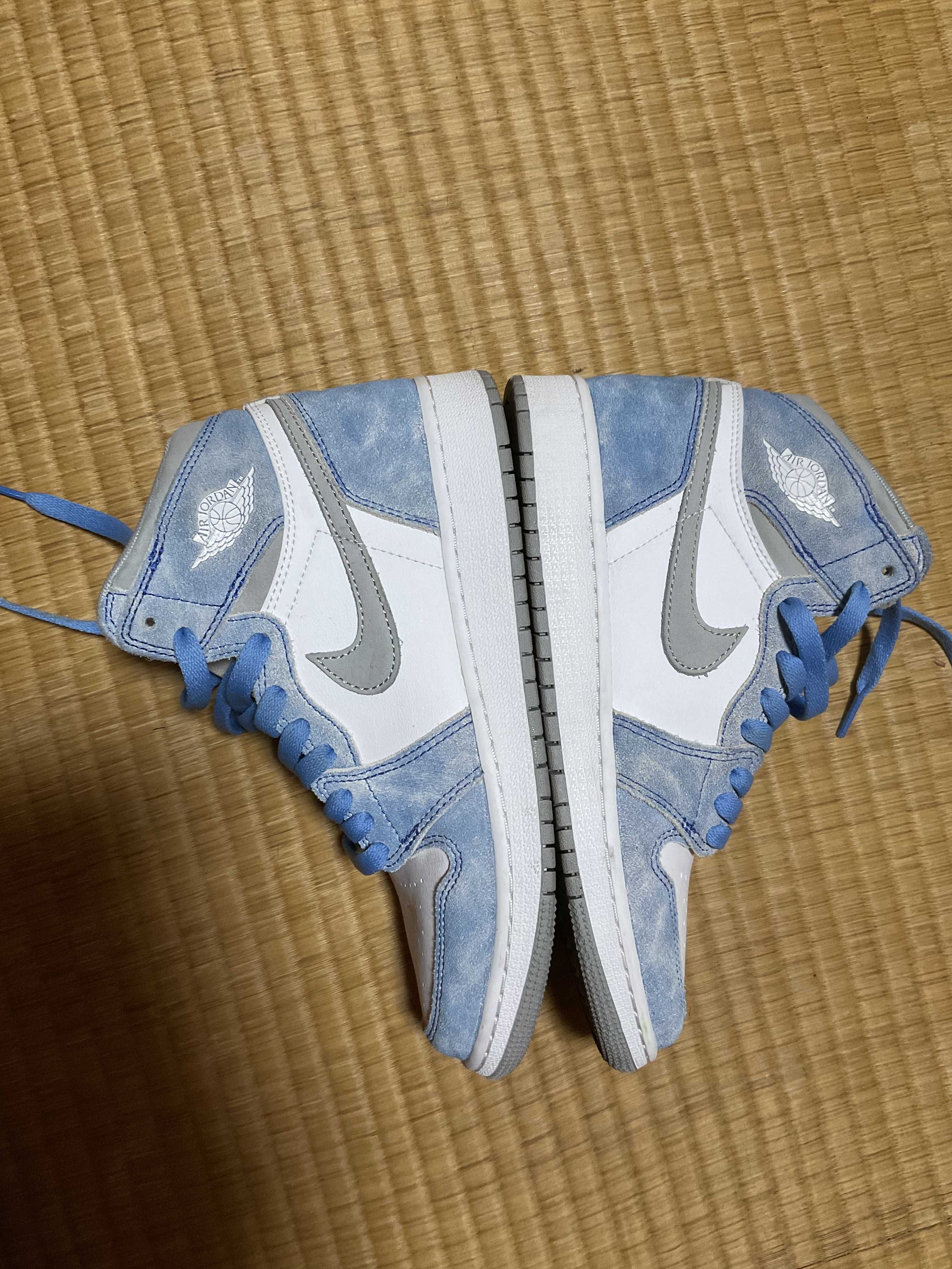 Nike GS Air Jordan 1 High OG "Hyper Royal"