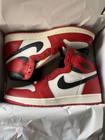 Nike Air Jordan 1 High OG "Lost & Found/Chicago"