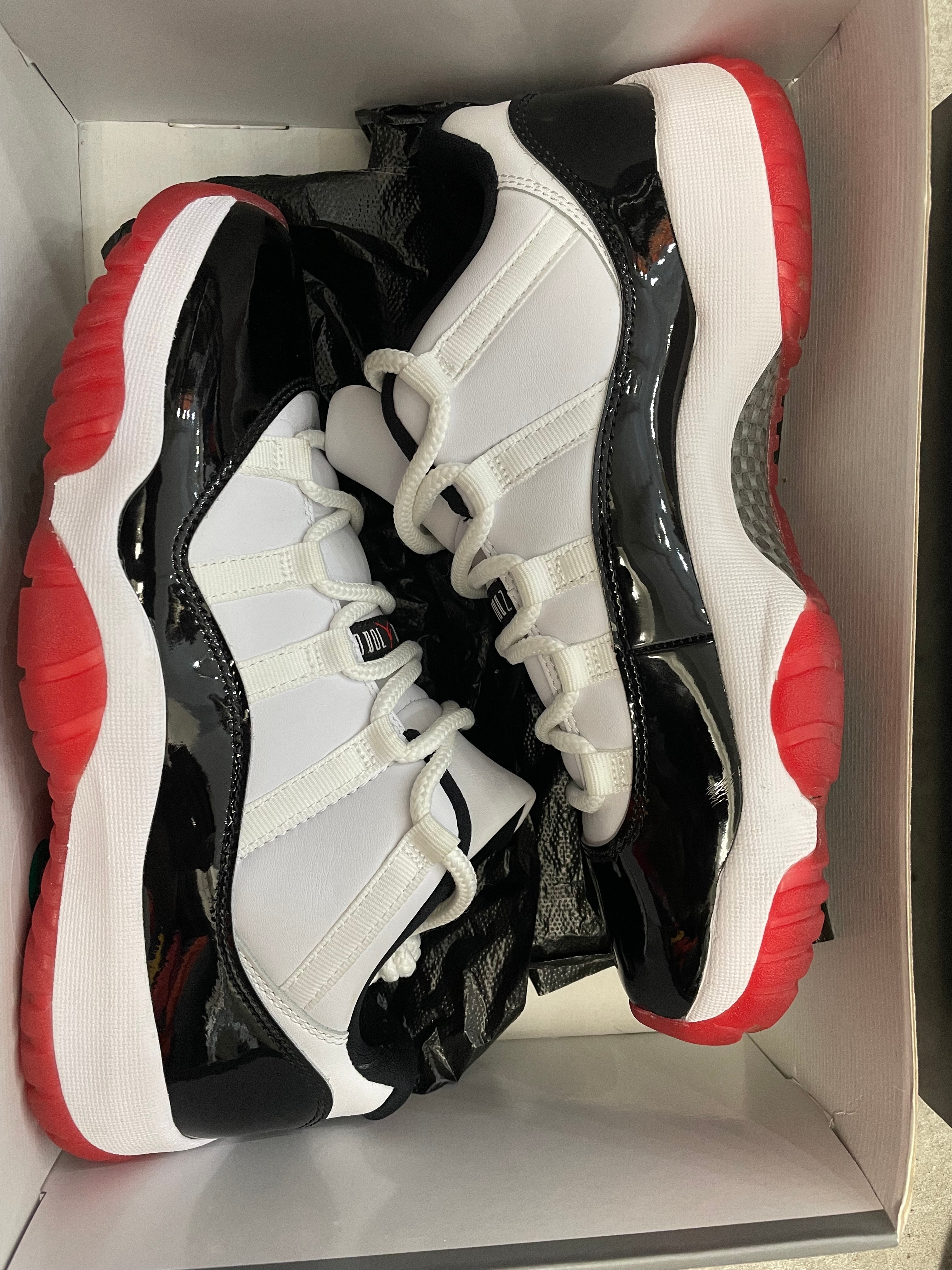 Nike Air Jordan 11 Low "Gym Red"