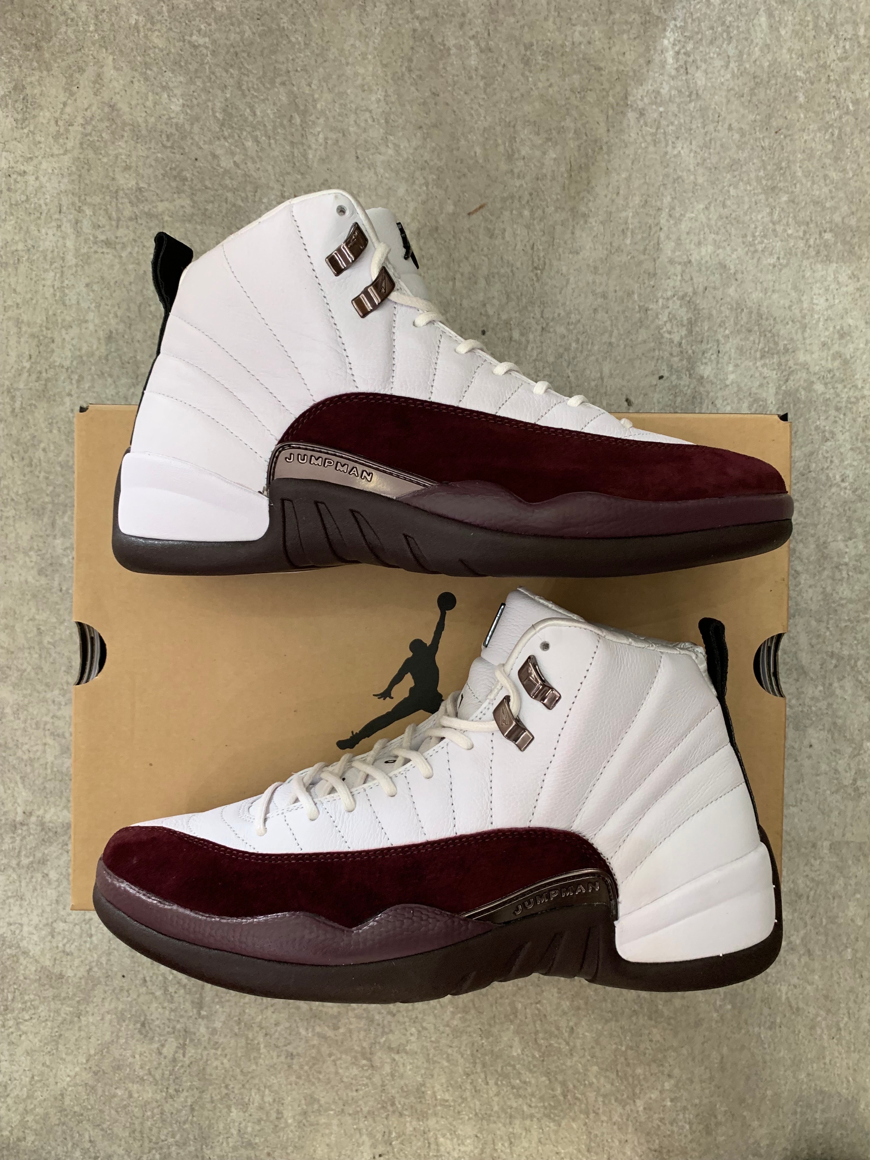 アママニエール × ナイキ ウィメンズ エアジョーダン12 "ホワイト アンド バーガンディークラッシュ"