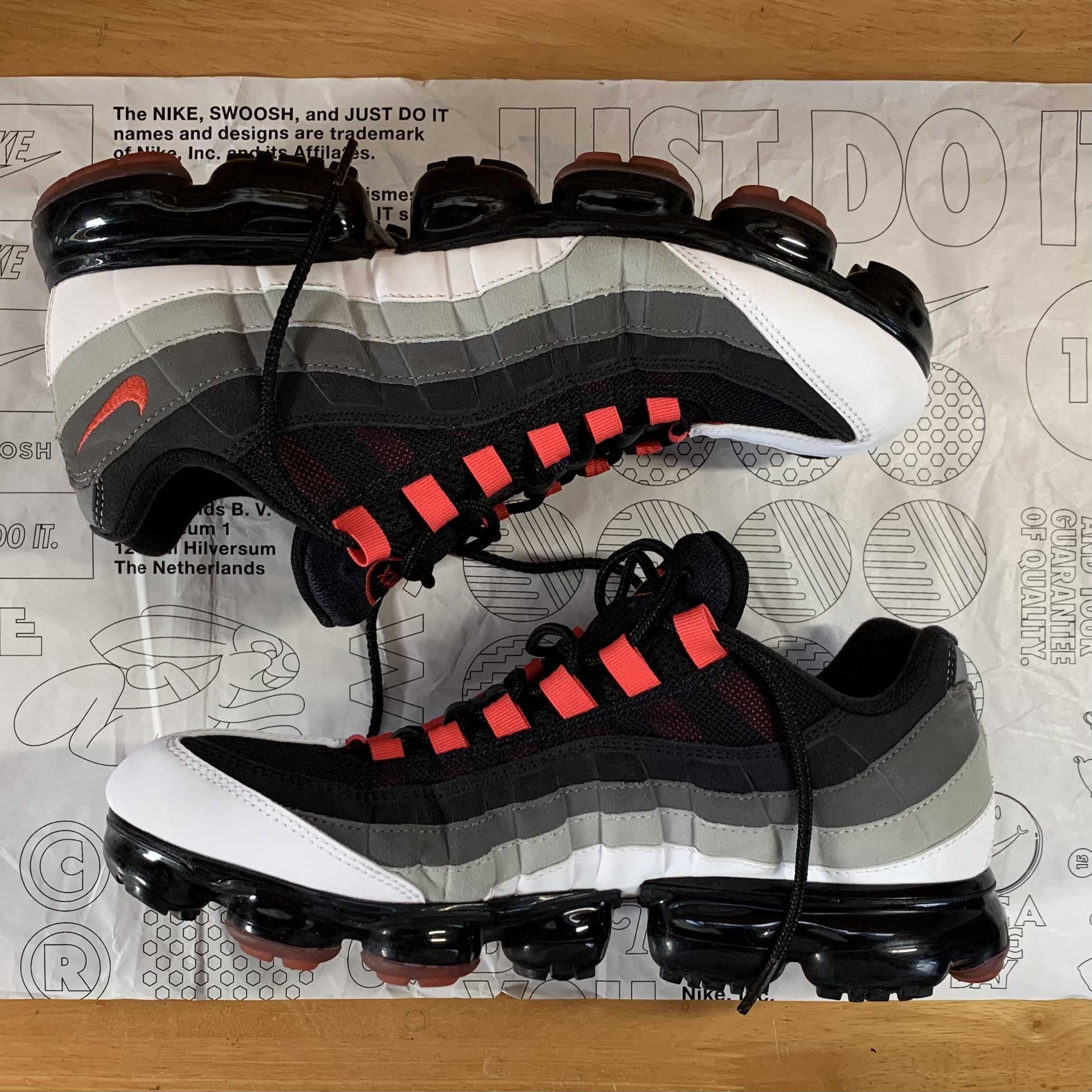 NIKE AIR VAPORMAX 95 "COMET"