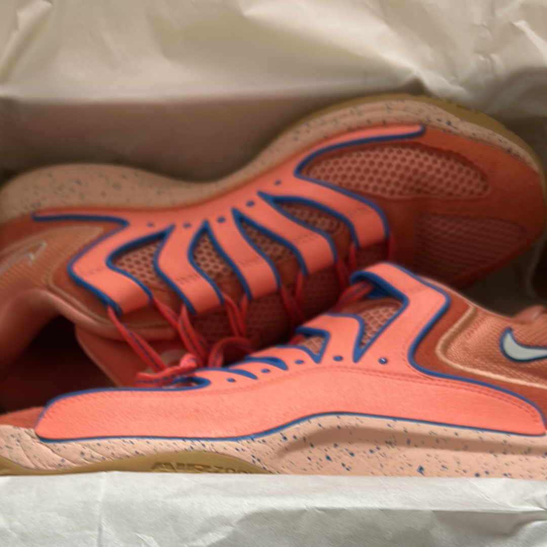 ナイキ KD18 "アトミックピンク"