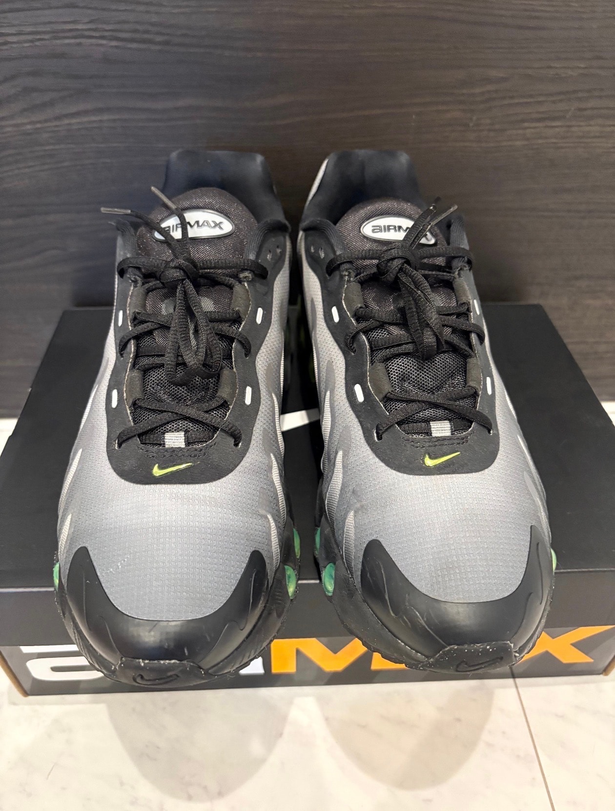 Nike Air Max DN8 "Black/Light Smoke Grey/Black/Volt"