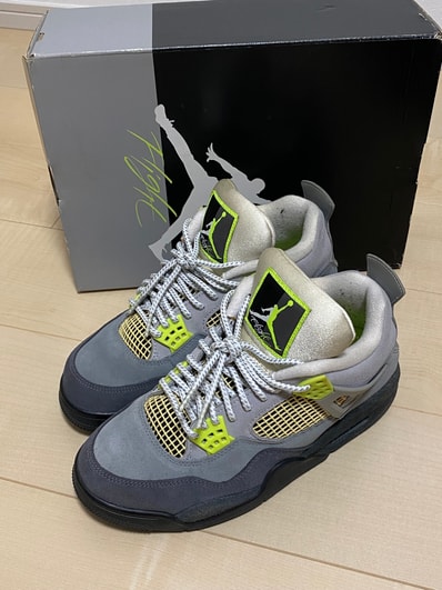 Nike Air Jordan 4 Retro LE "Neon"
