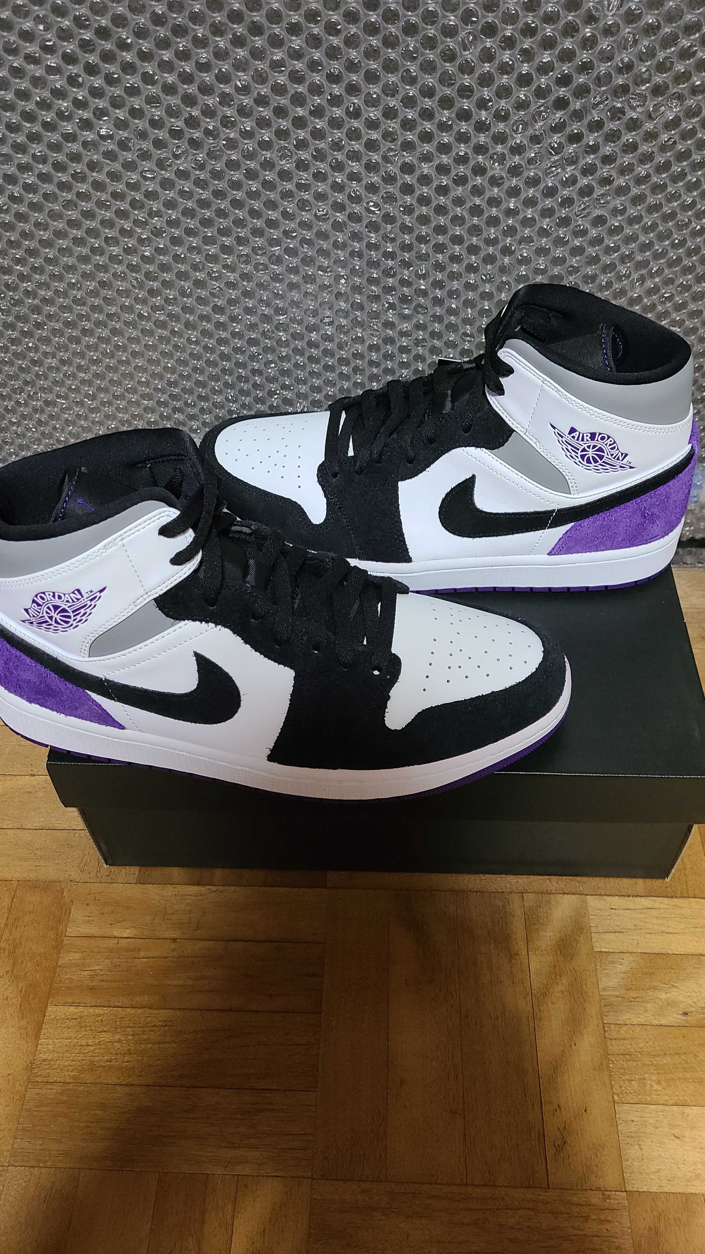 Nike Air Jordan 1 Mid "Purple"