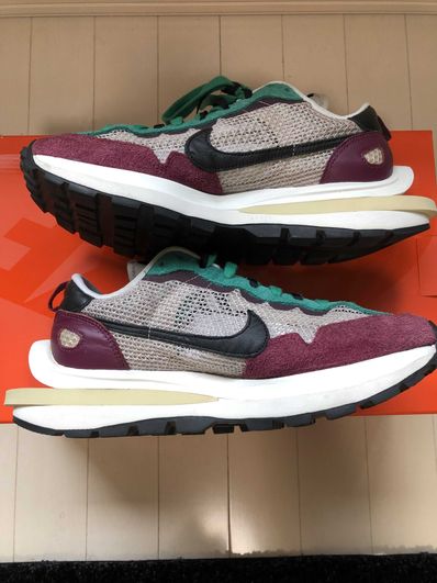 sacai × Nike Vapor Waffle "String/Red/Green"