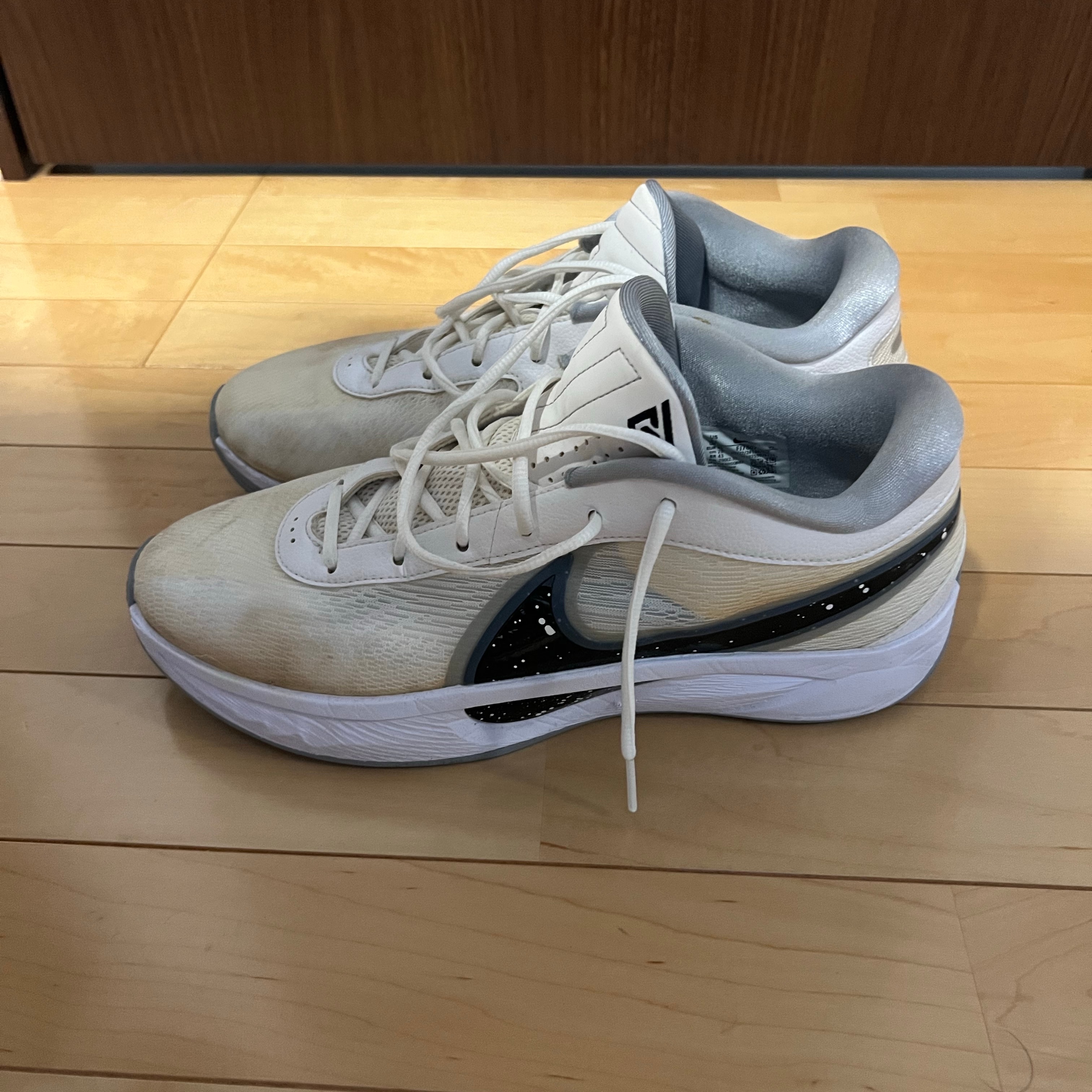 Nike Giannis Freak 6 "White/Black/Wolf Grey" (FJ7807-102/FJ7791-102)
