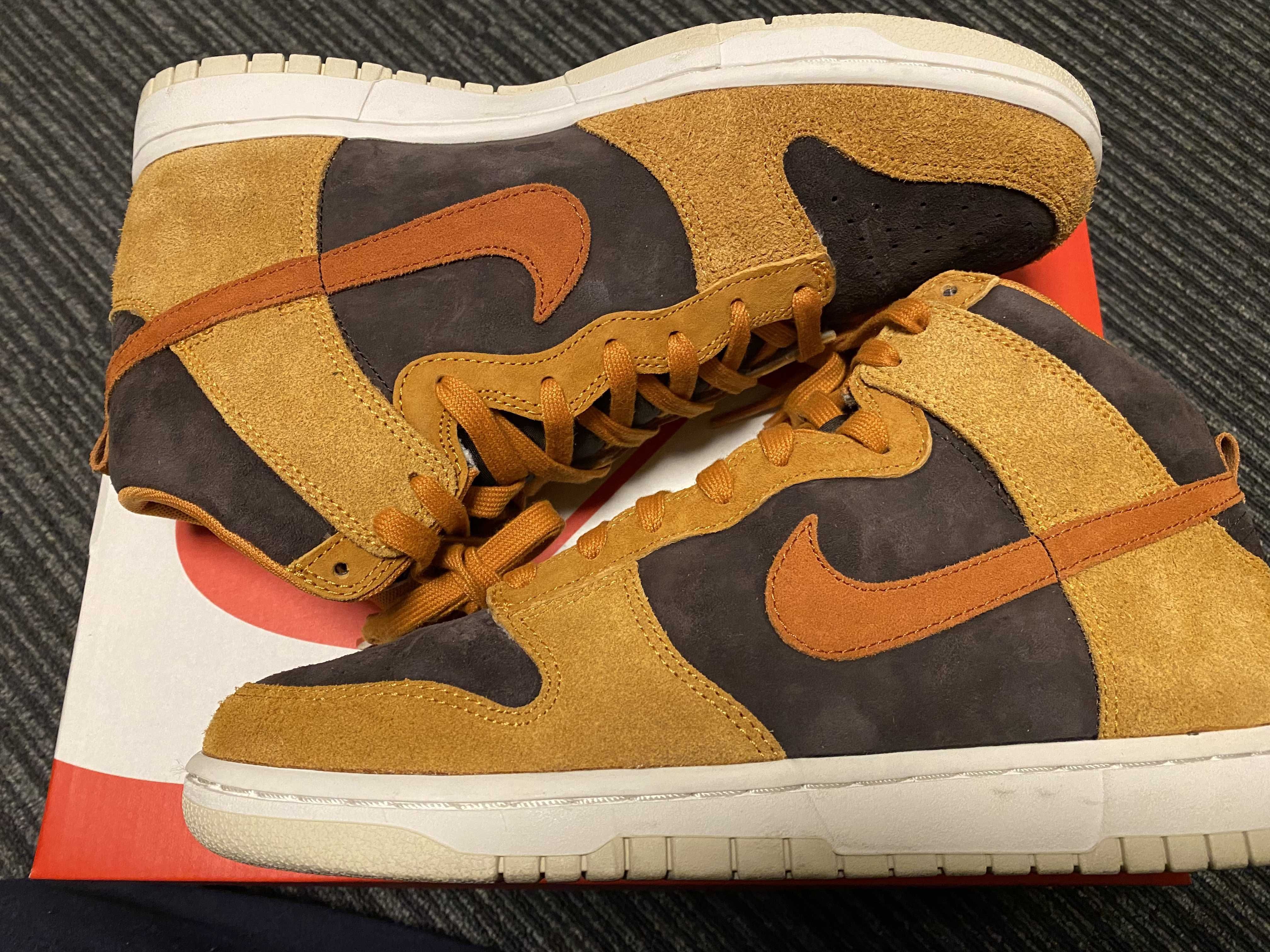 NIKE DUNK HIGH PRM "DARK CURRY"