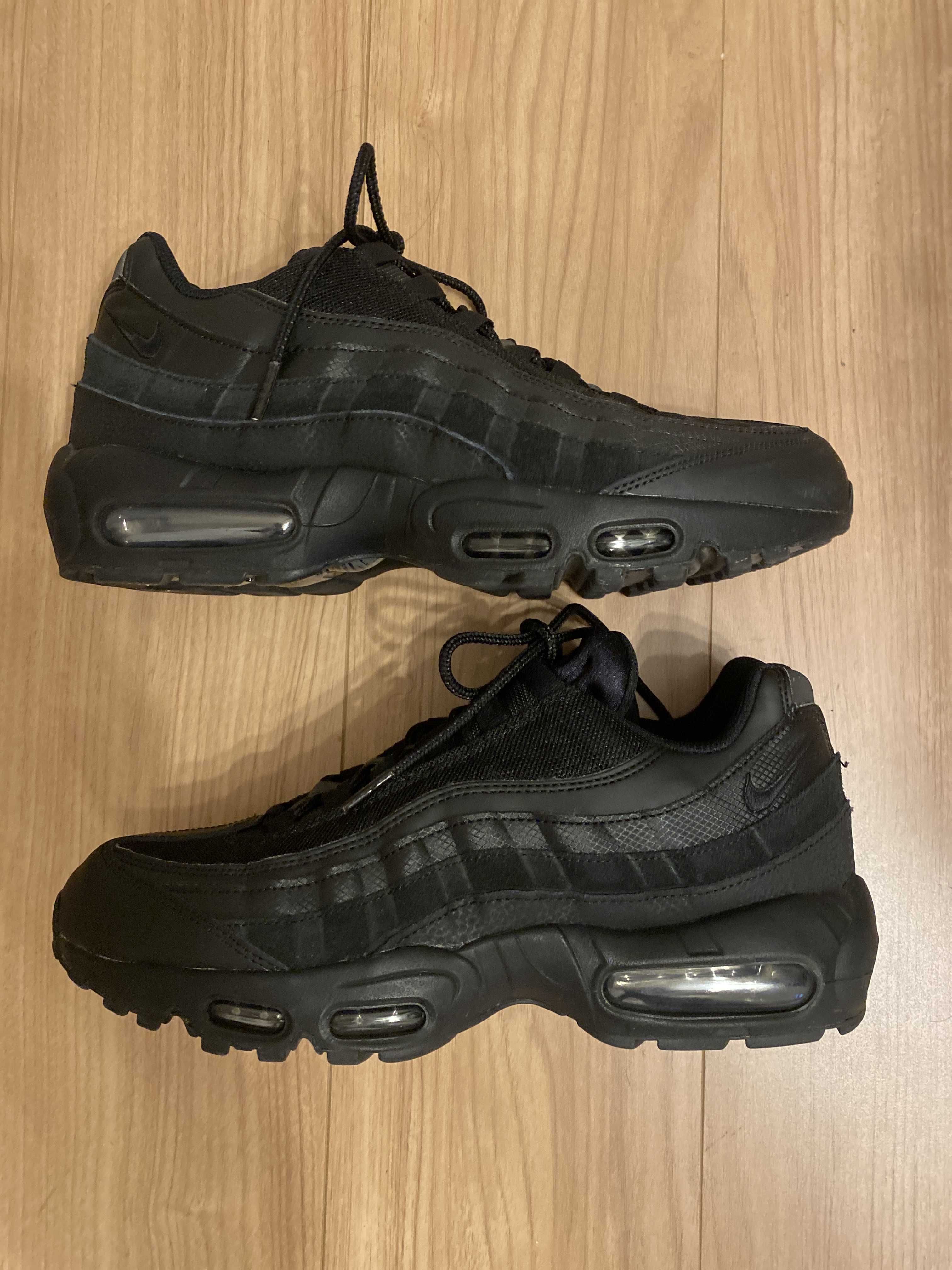 Nike Air Max 95 Essential "Black/Dark Grey/Black"