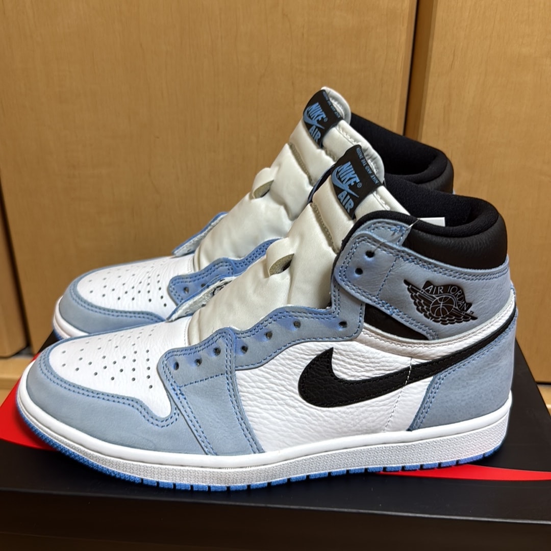 Nike Air Jordan 1 High OG "University Blue"