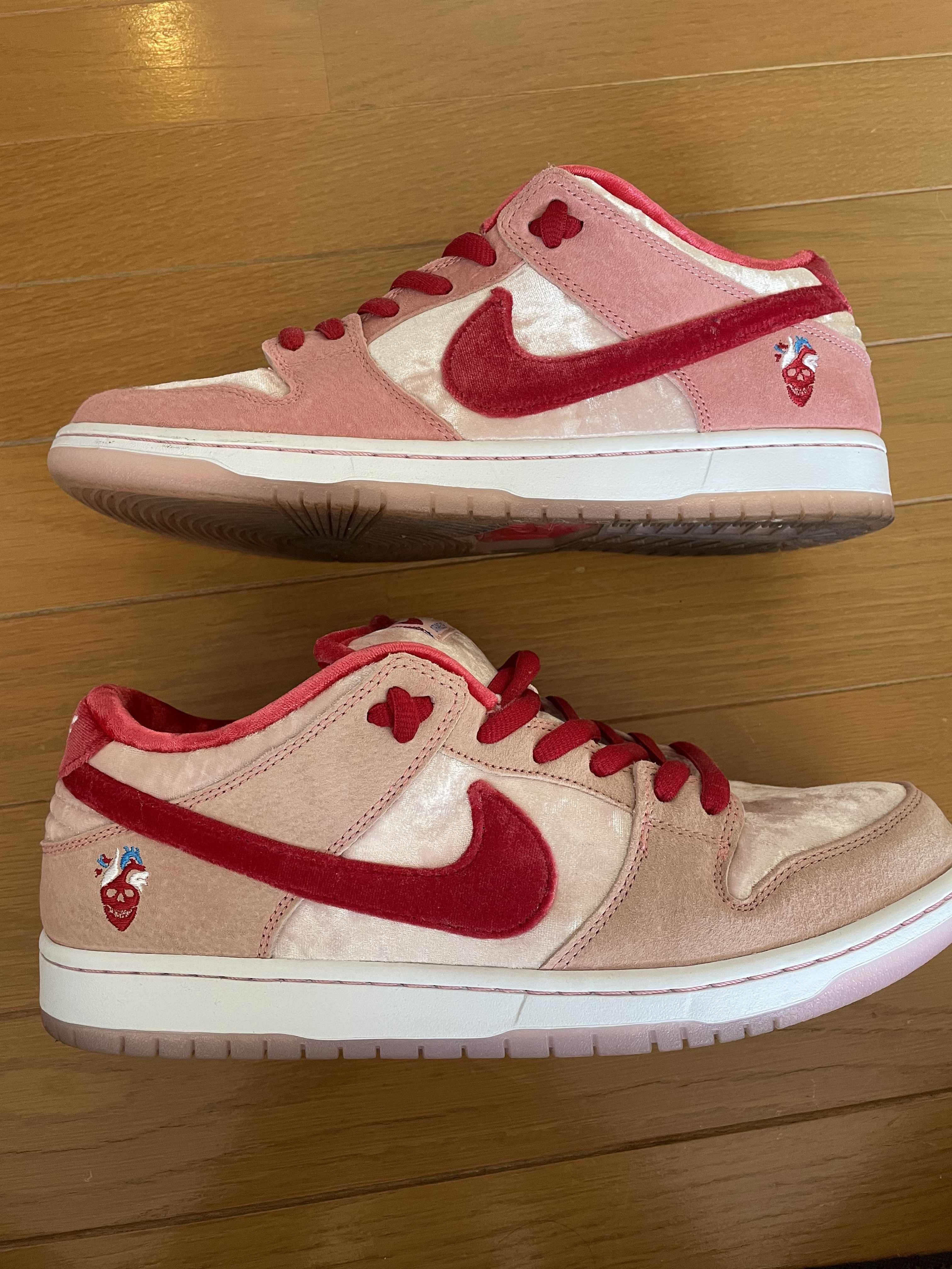 Strangelove × Nike SB Dunk Low "Valentine’s Day"