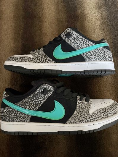 Nike SB Dunk Low "Elephant/Safari"