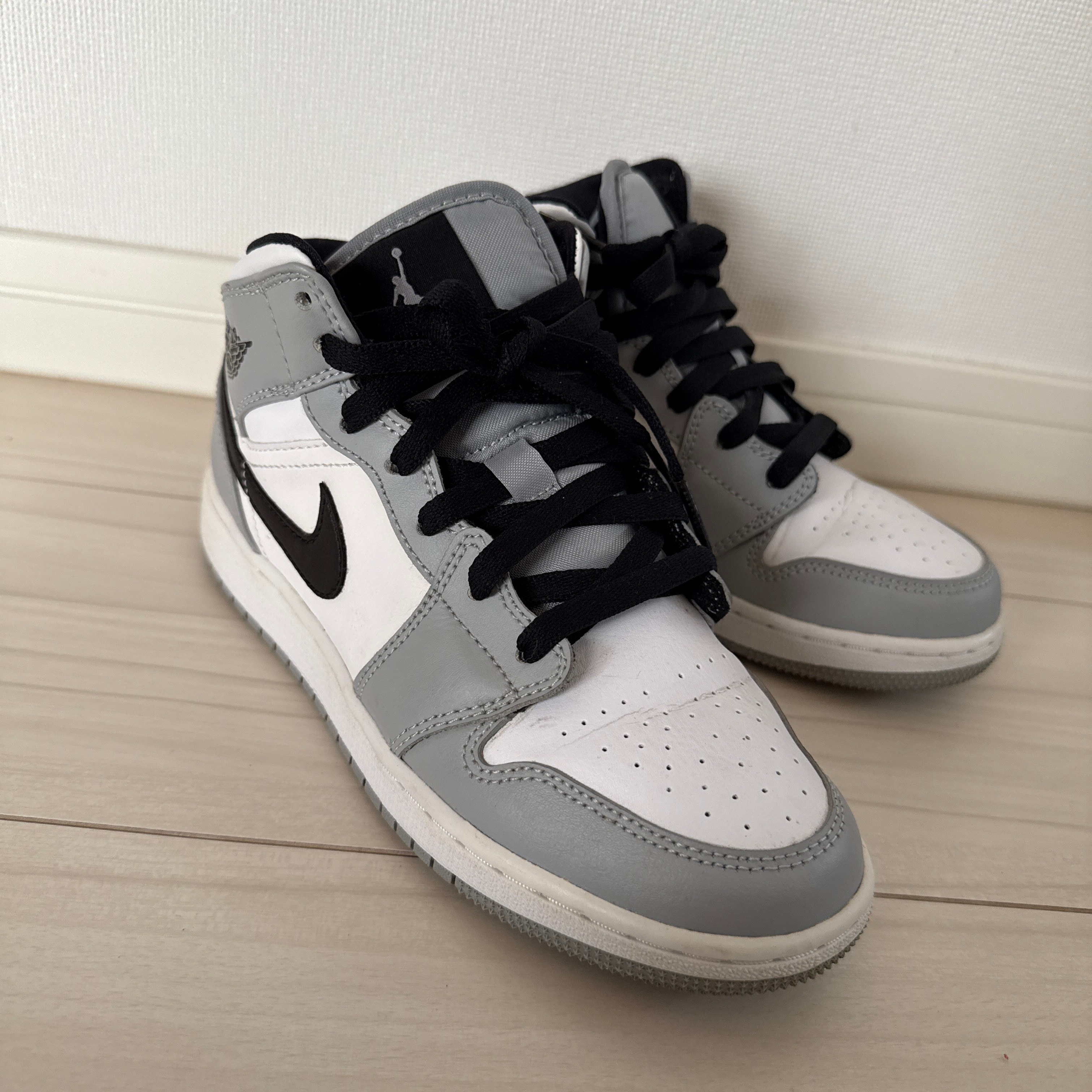 Nike GS Air Jordan 1 Mid "Light Smoke Grey/Black/White"