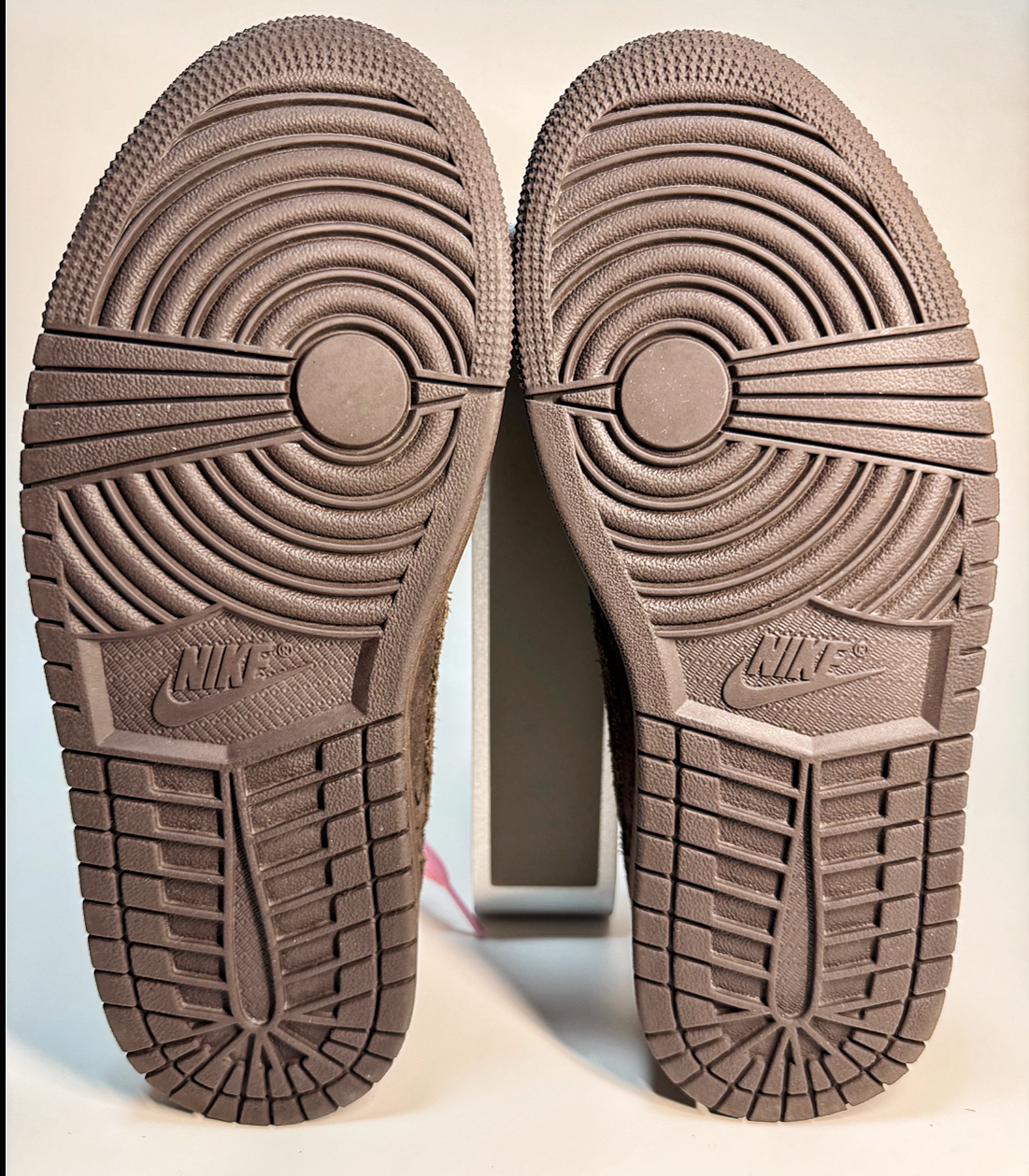 Travis Scott × Nike Air Jordan 1 Low OG SP "Velvet Brown and Dark Mocha"