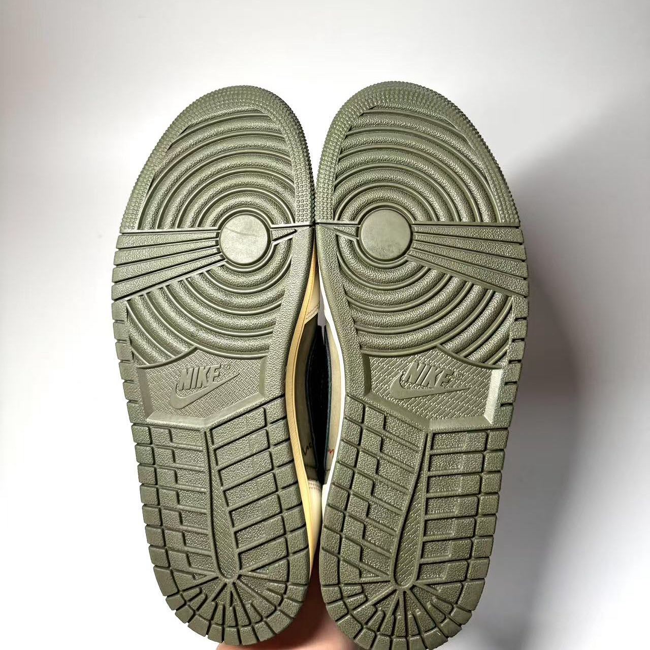 Travis Scott × Nike Air Jordan 1 Low OG SP "Reverse Olive"