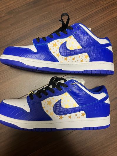 Supreme × Nike SB Dunk Low OG QS Gold Stars "White/Hyper Blue"