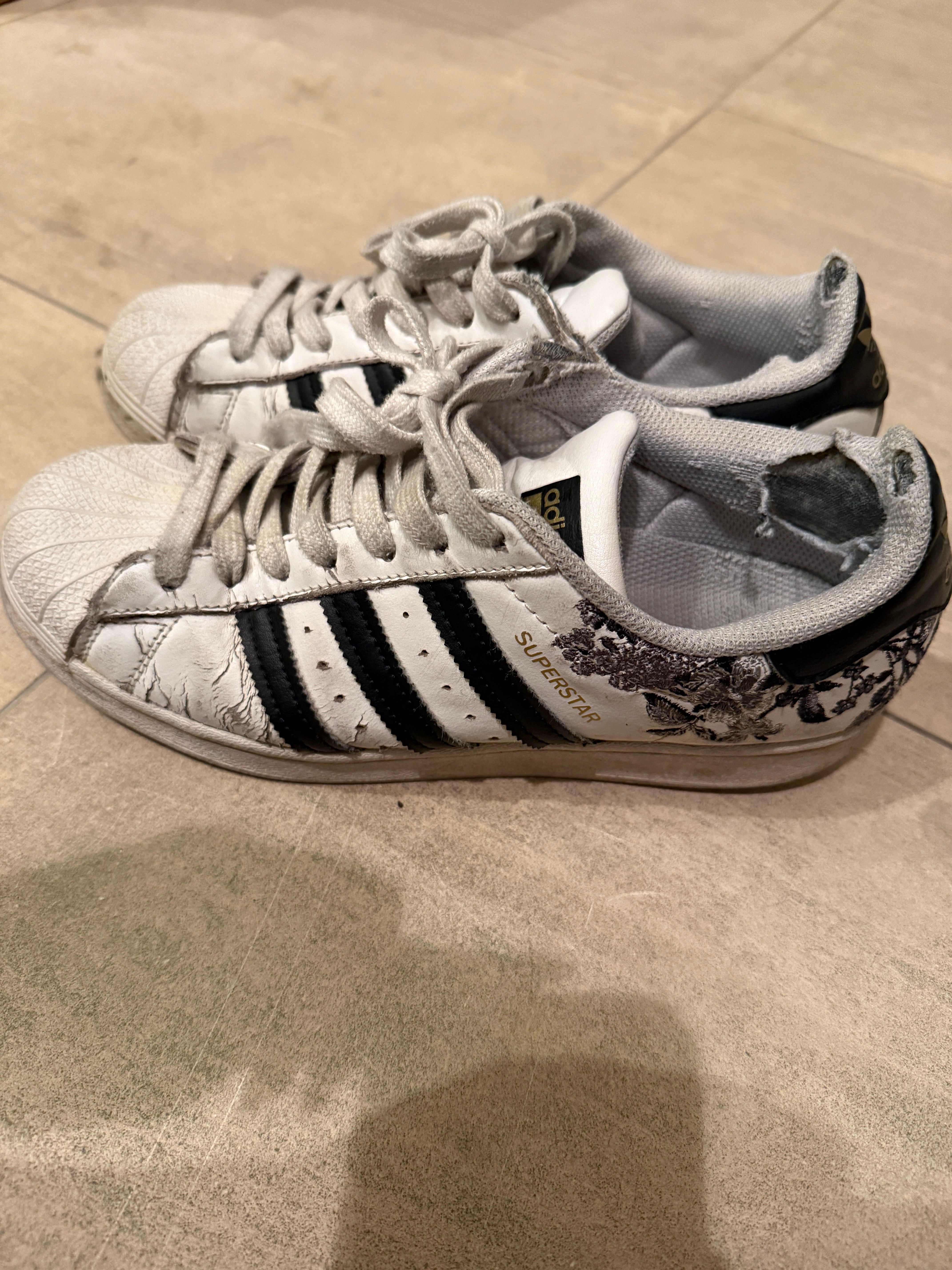 adidas Women's Superstar "Flower Embroidery White Black"