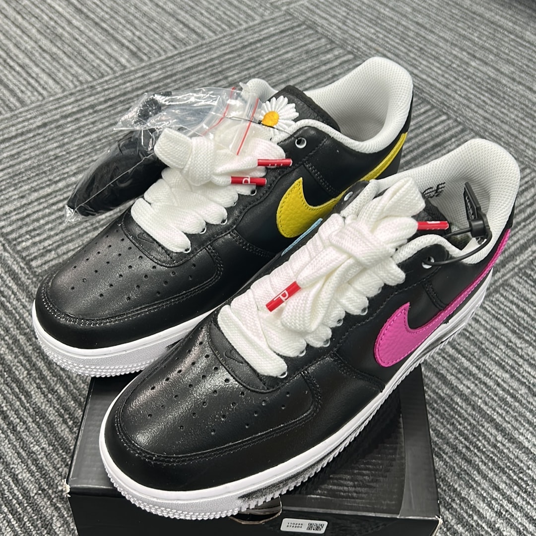 PEACEMINUSONE × Nike Air Force 1 Low '07 Para-Noise 3.0 "Black and Multi-Color" / G-DRAGON