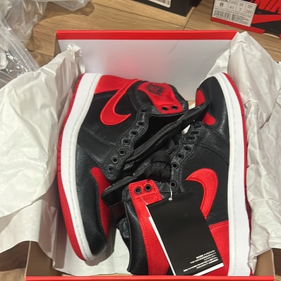 Nike Women's Air Jordan 1 Retro High OG "Satin Bred"