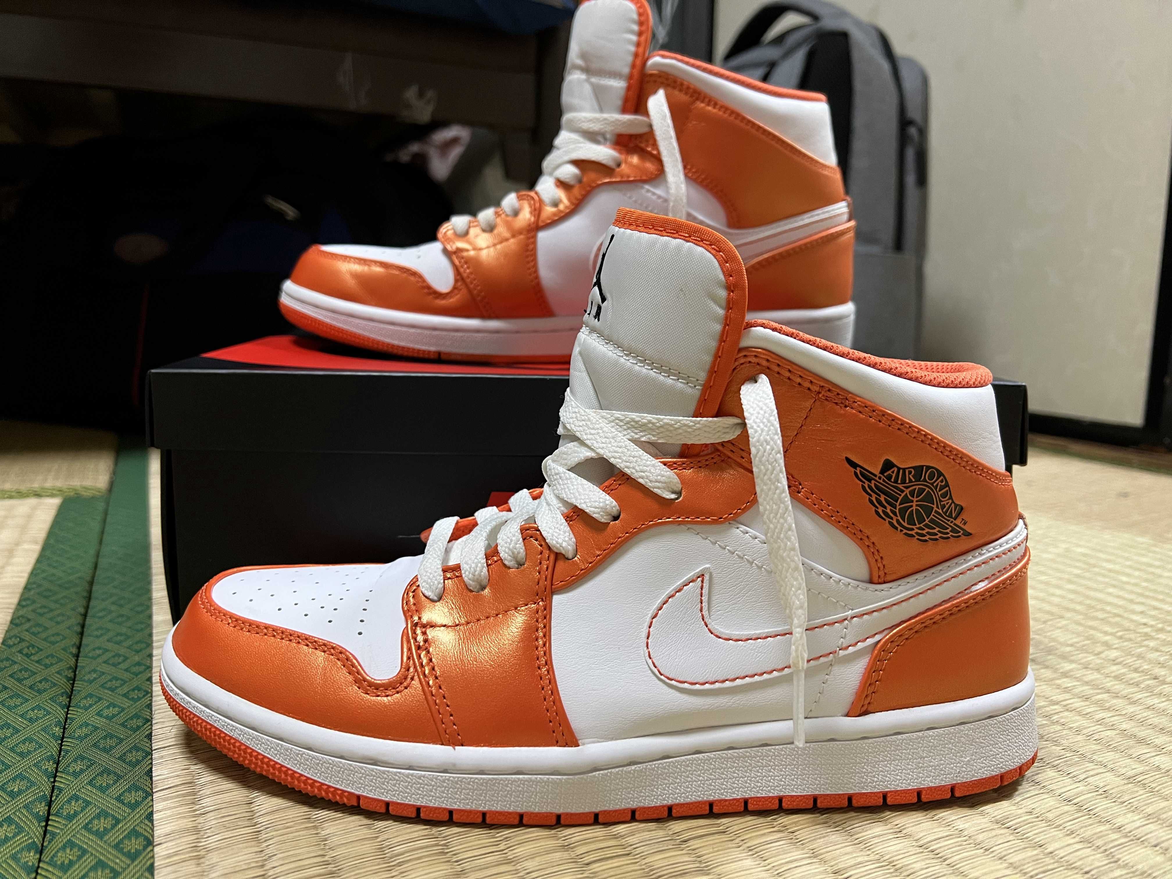 NIKE AIR JORDAN MID "ORANGE/WHITE"