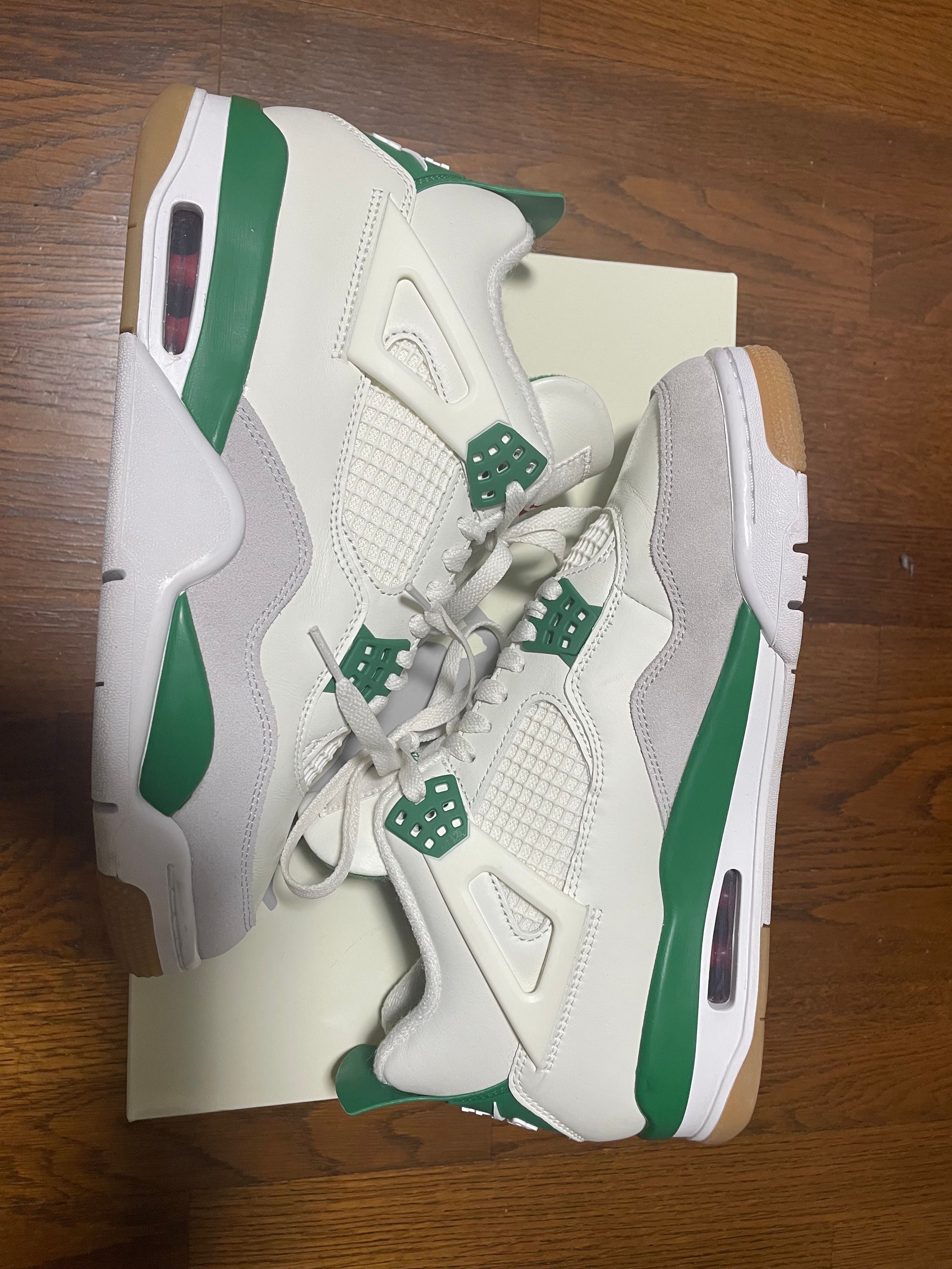 Nike SB × Air Jordan 4 Retro SP "Pine Green"
