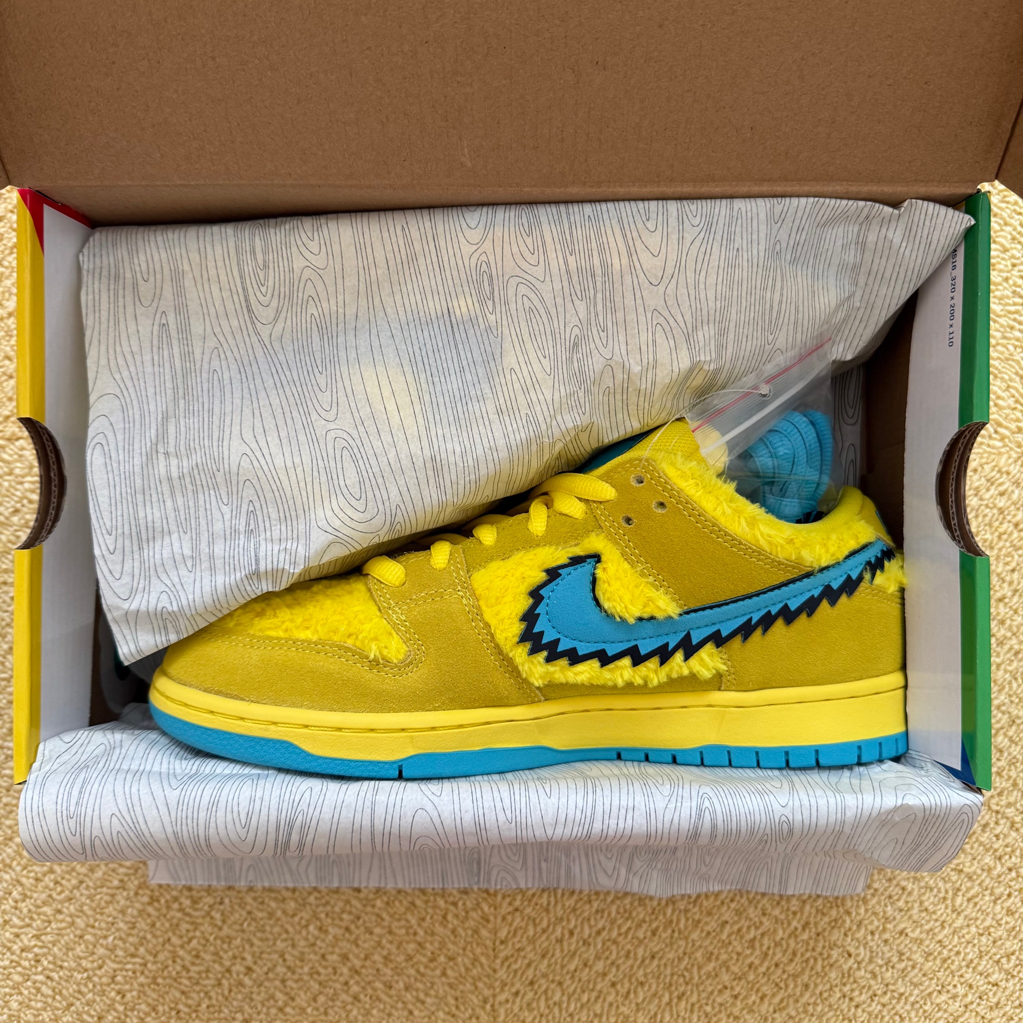 Grateful Dead × Nike SB Dunk Low "Yellow Bear"