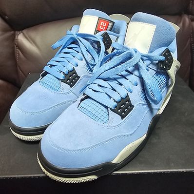 Nike Air Jordan 4 "University Blue"