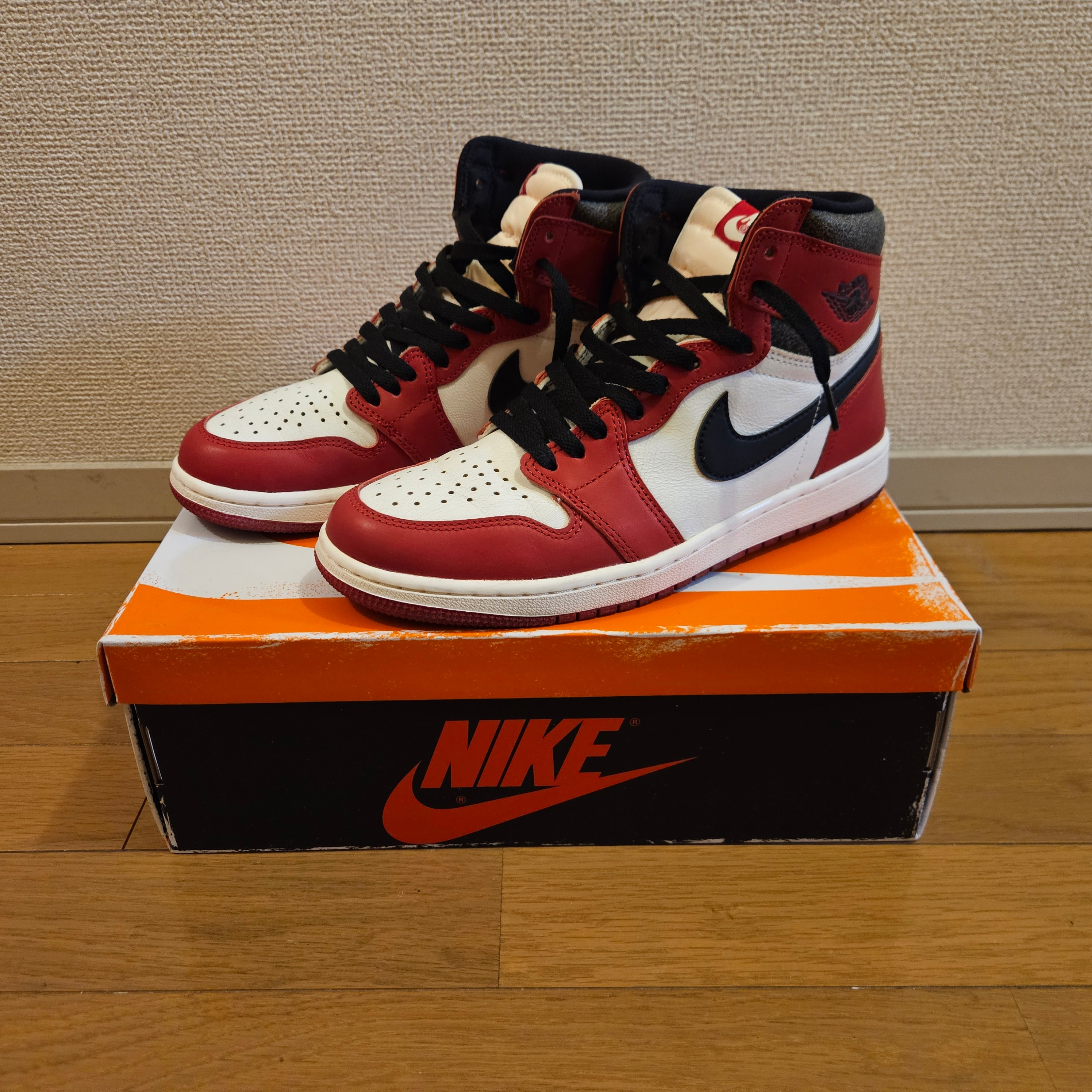 Nike Air Jordan 1 High OG "Lost & Found/Chicago"