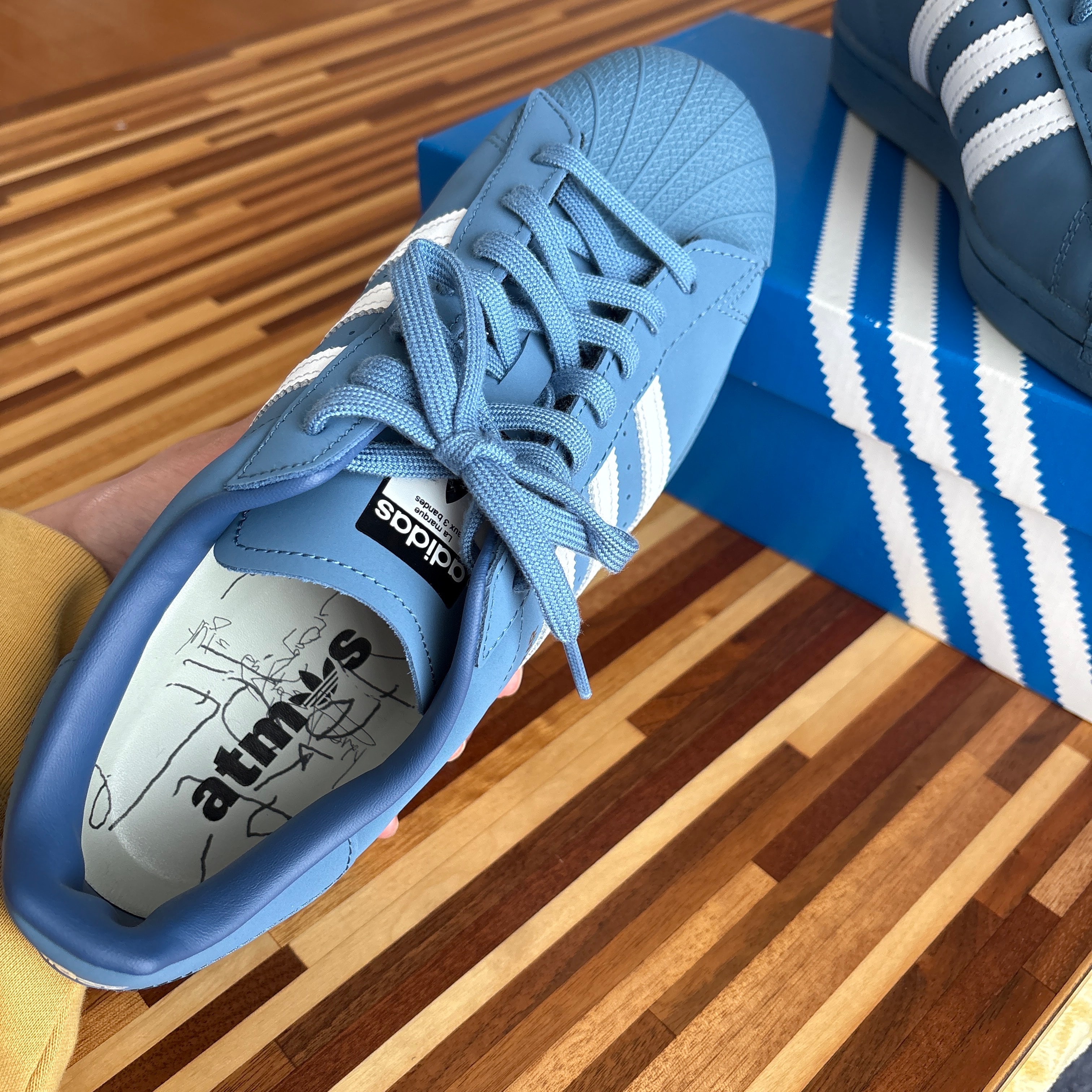 King Gnu Daiki Tsuneta × atmos × adidas Superstar "Blue"