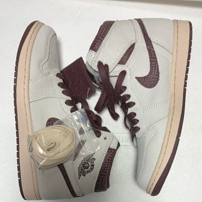 A Ma Maniere × Nike Air Jordan 1 Retro High OG "Sail and Burgundy"