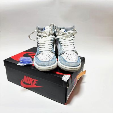 Nike Air Jordan 1 High OG "Hyper Royal"