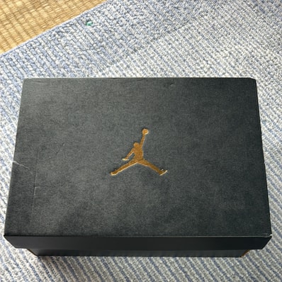 Nike Air Jordan 1 Mid "Rare Air"