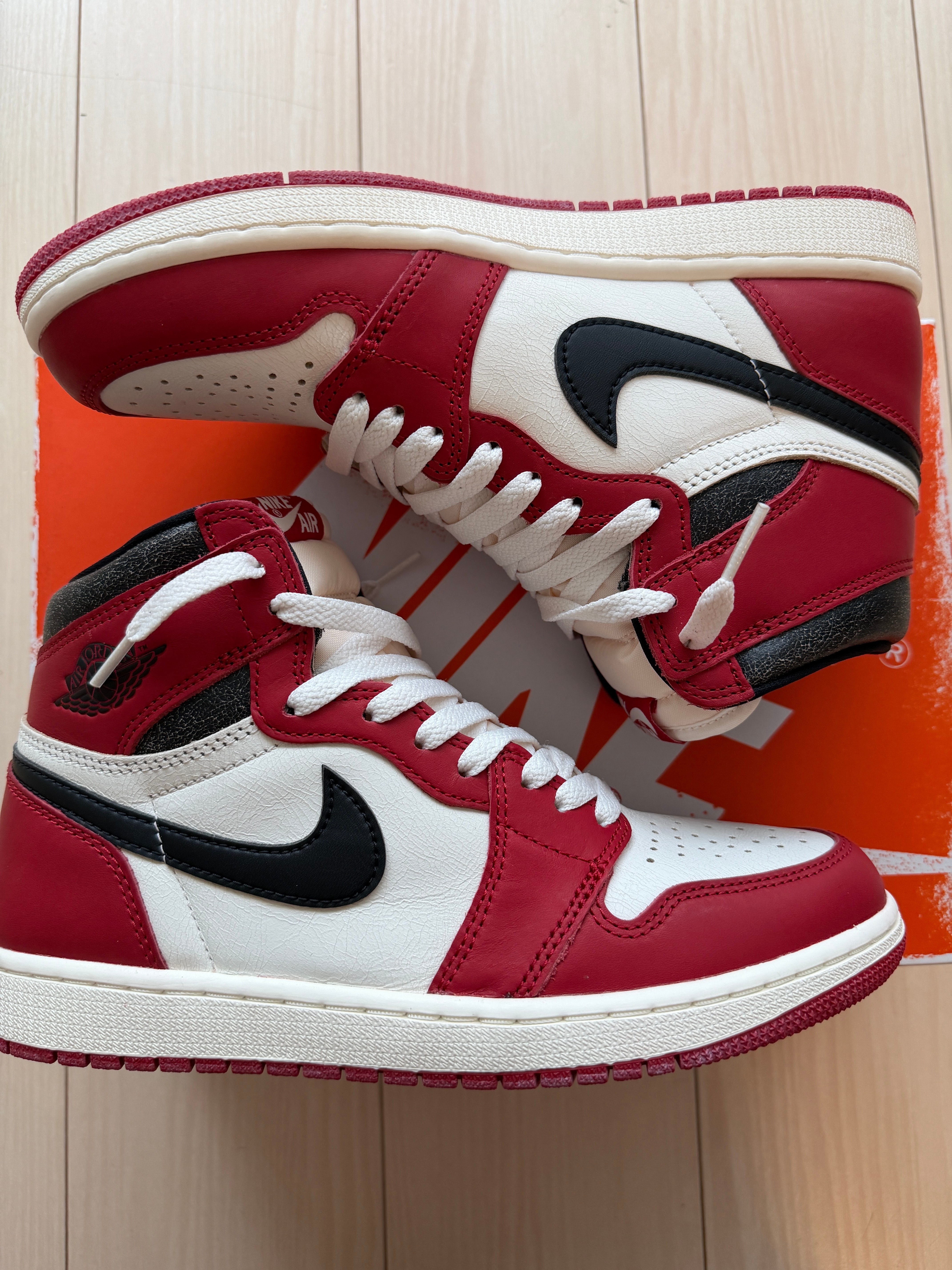 Nike Air Jordan 1 High OG "Lost & Found/Chicago"