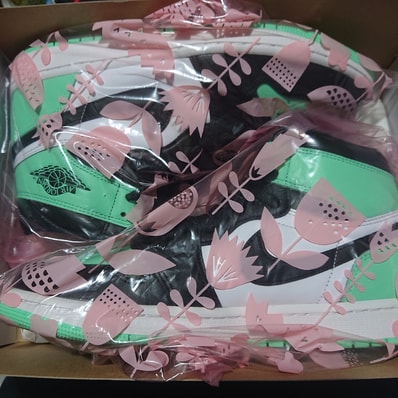 Nike Air Jordan 1 High OG "Green Glow"