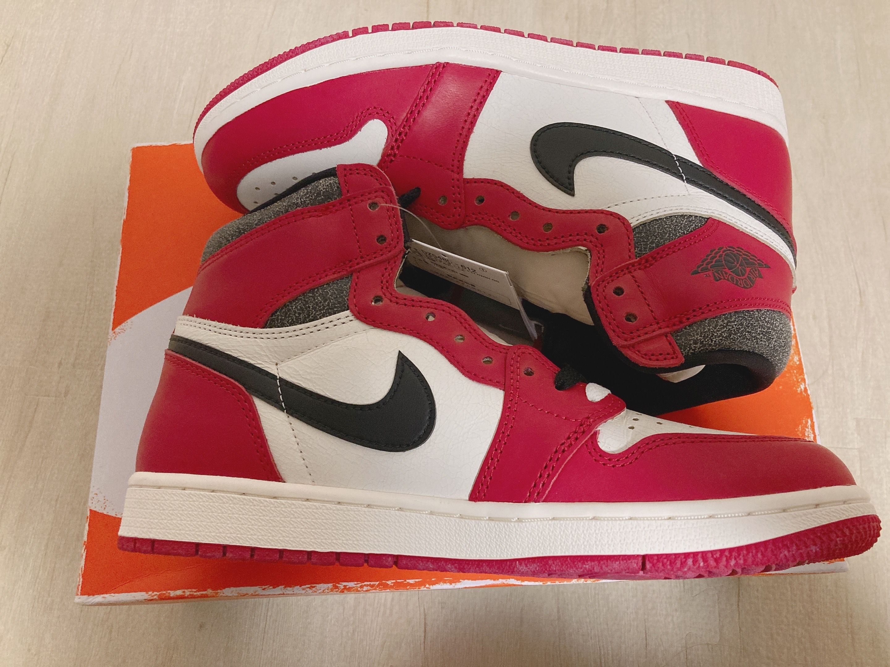 Nike Air Jordan 1 High OG "Lost & Found/Chicago"