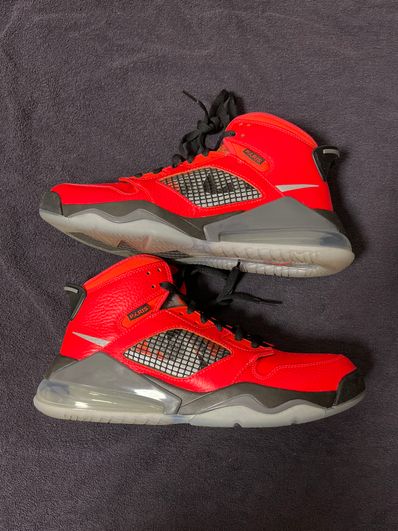NIKE × PARIS SAINT GERMAIN JORDAN MARS 270 INFRAREDの新品/中古