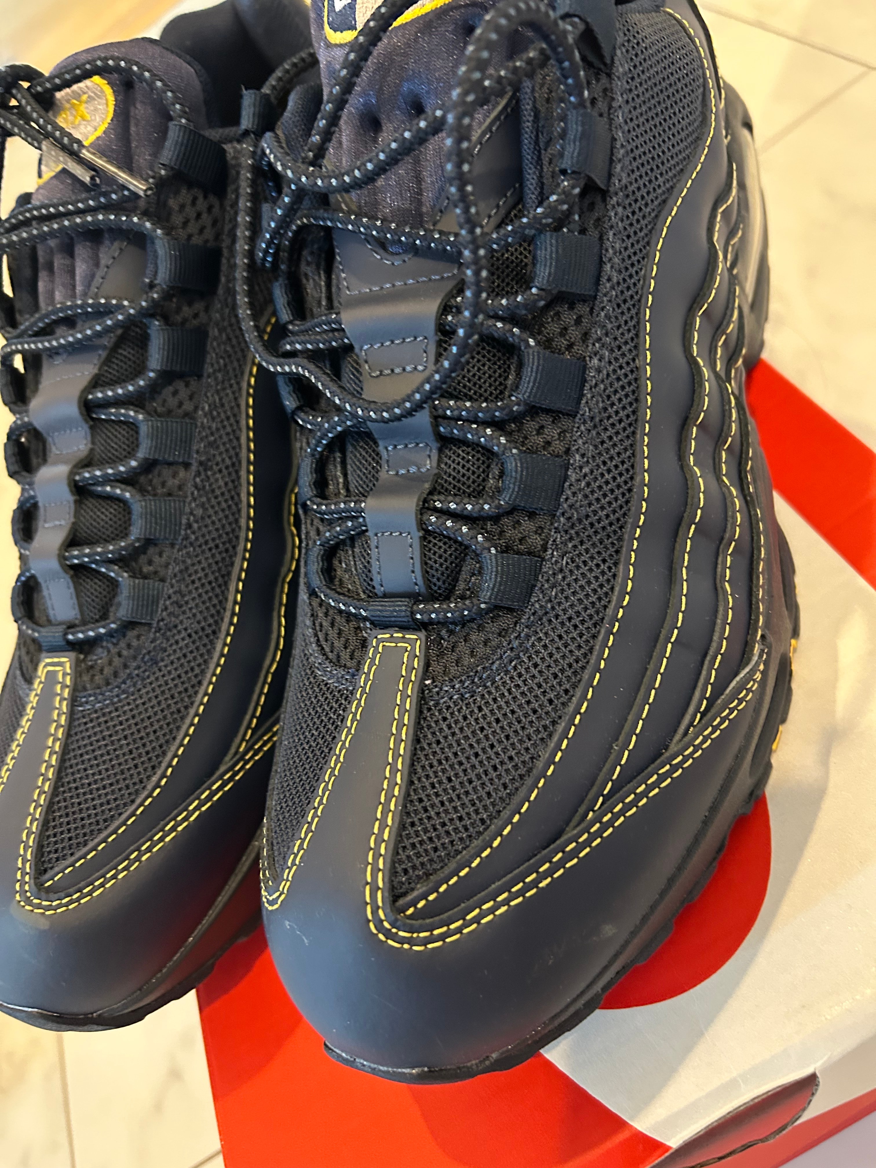 Nike Air Max 95 OG Big Bubble "Obsidian/Varsity Maize"