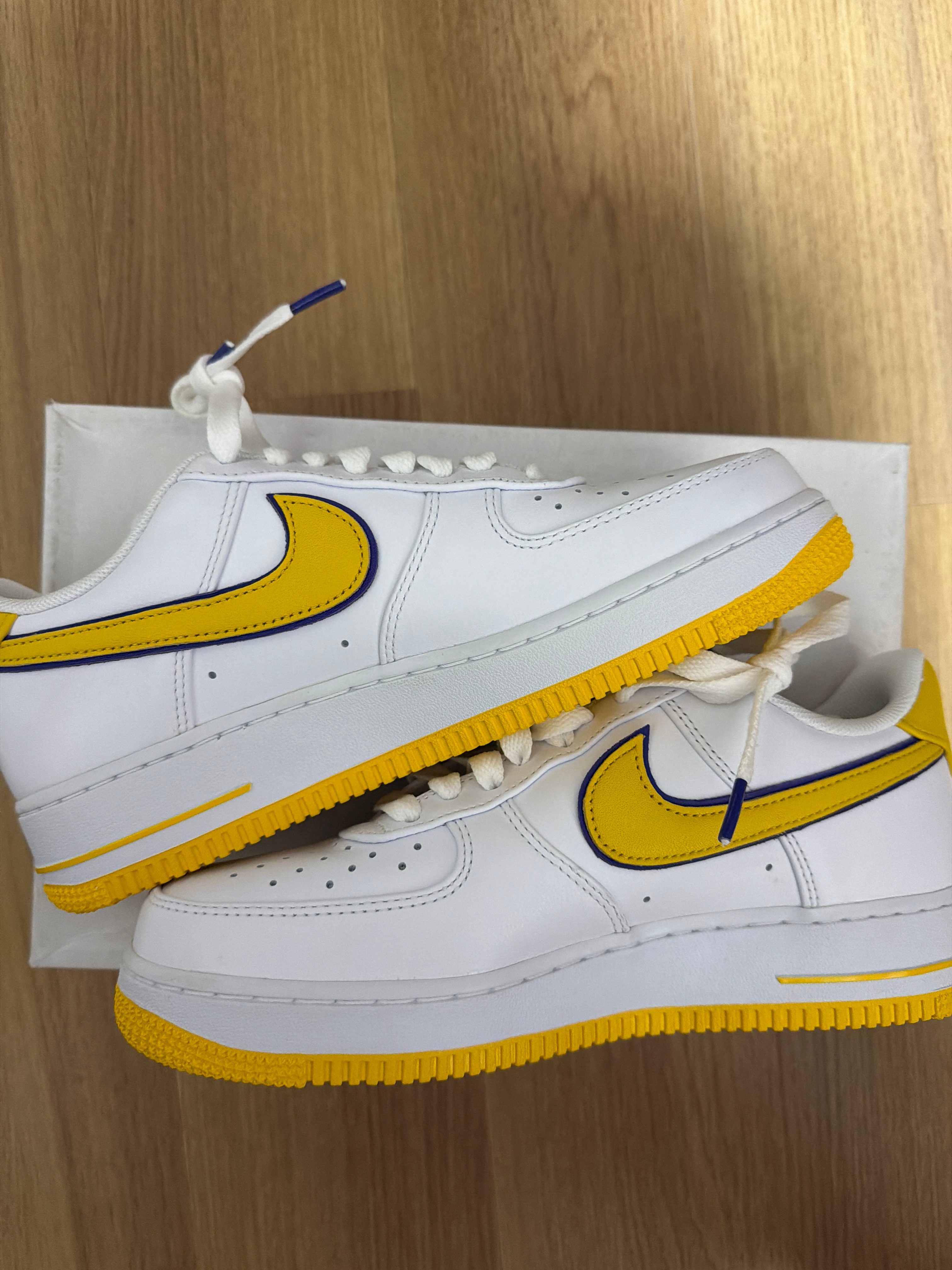 Kobe Bryant × Nike Air Force 1 Low Retro QS "Varsity Maize and Varsity Purple"