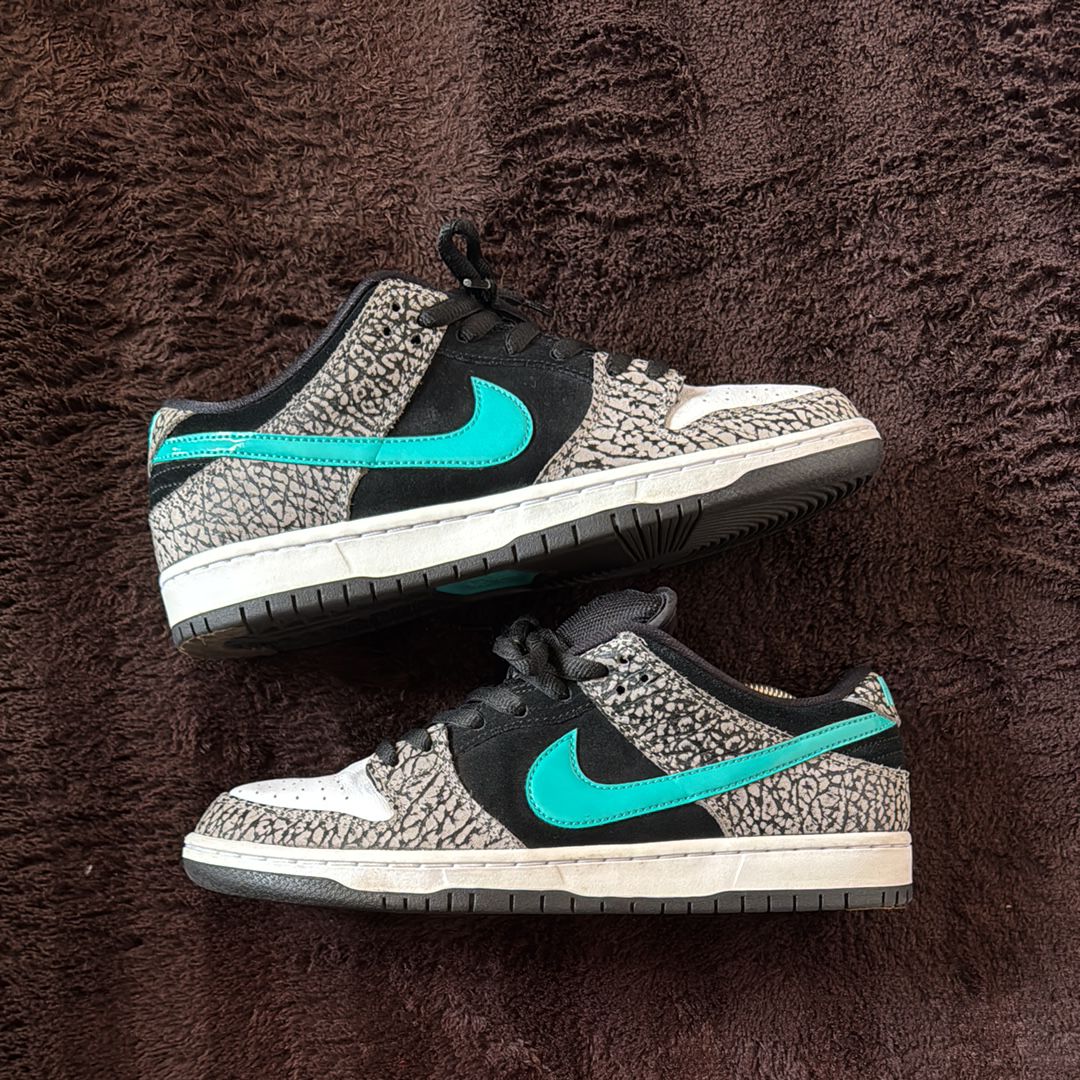 Nike SB Dunk Low "Elephant/Safari"